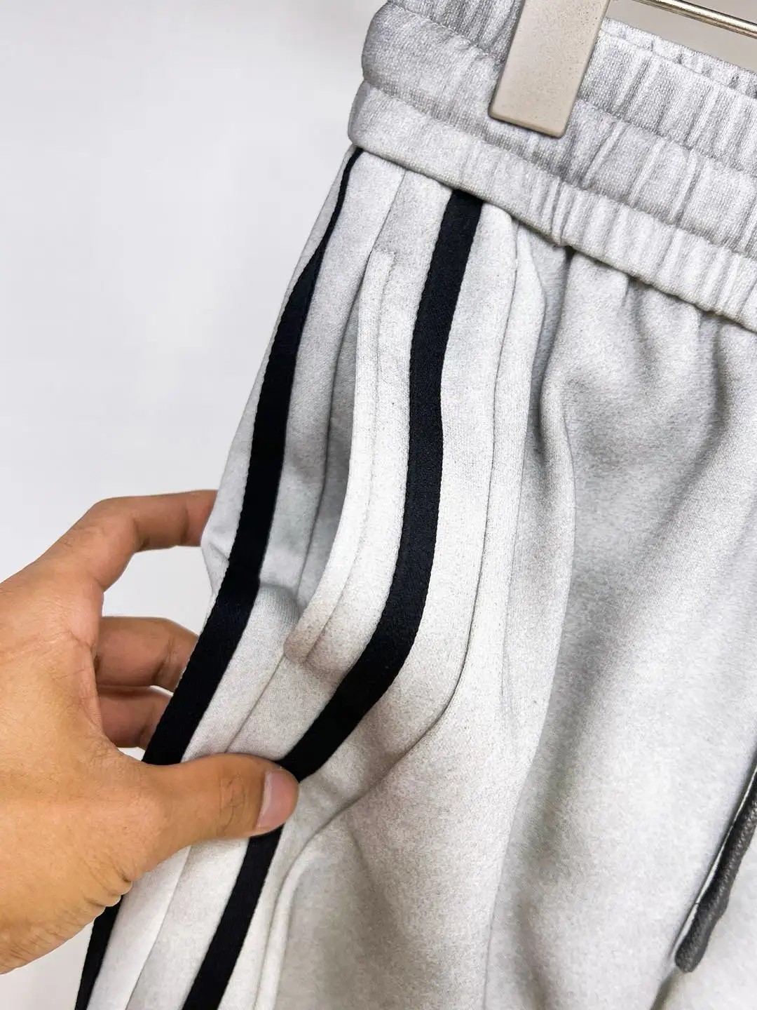 Logo-Print Side-Stripe Sweatpants D29014505 — view 5
