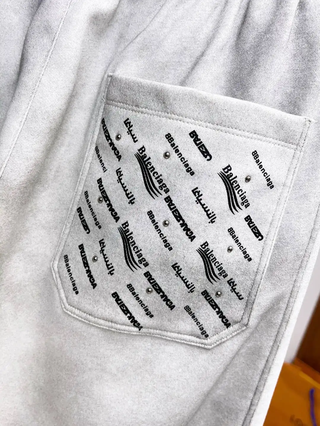 Logo-Print Side-Stripe Sweatpants D29014505 — view 8