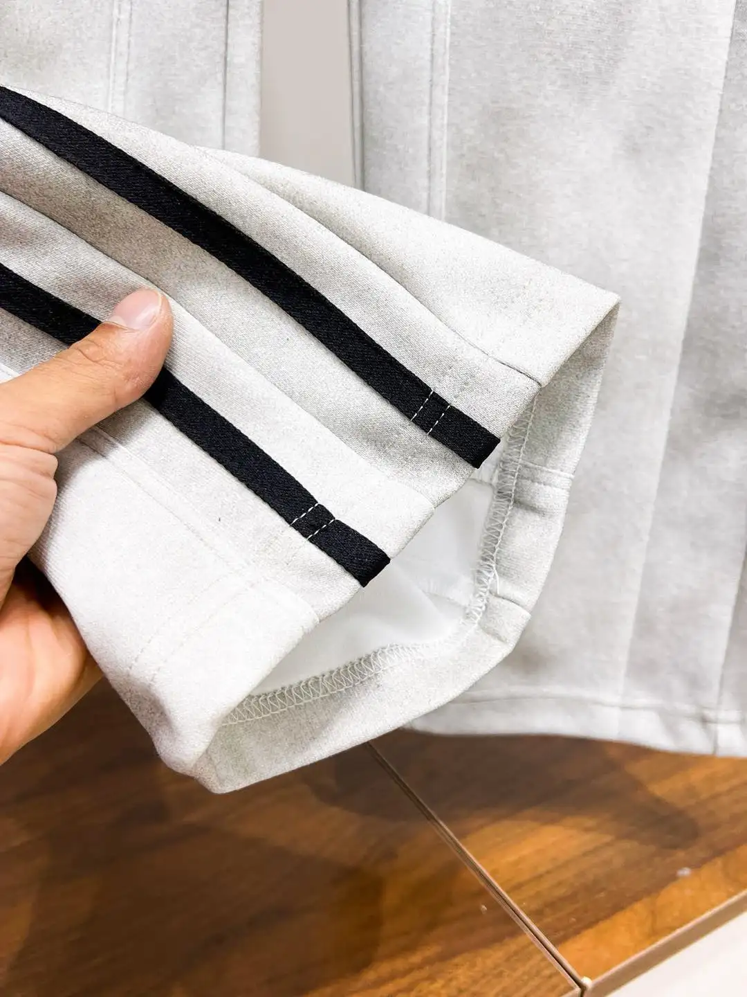 Logo-Print Side-Stripe Sweatpants D29014505 — view 9