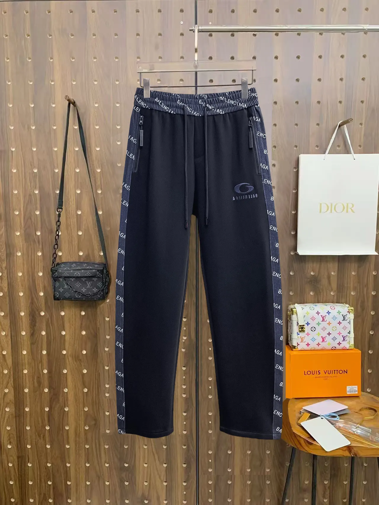 Logo-Print Side-Stripe Sweatpants D29014484