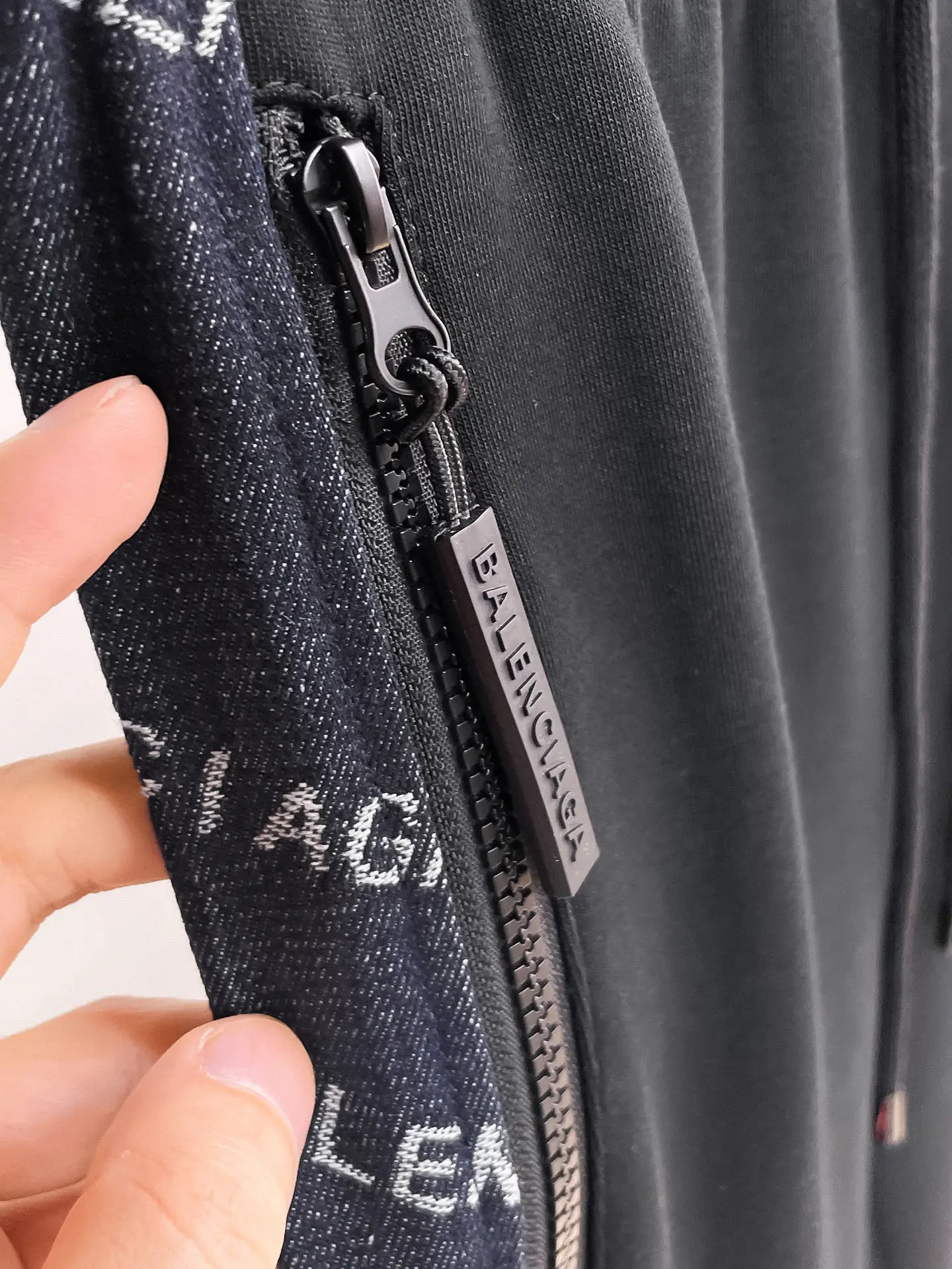Logo-Print Side-Stripe Sweatpants D29014484 — view 6