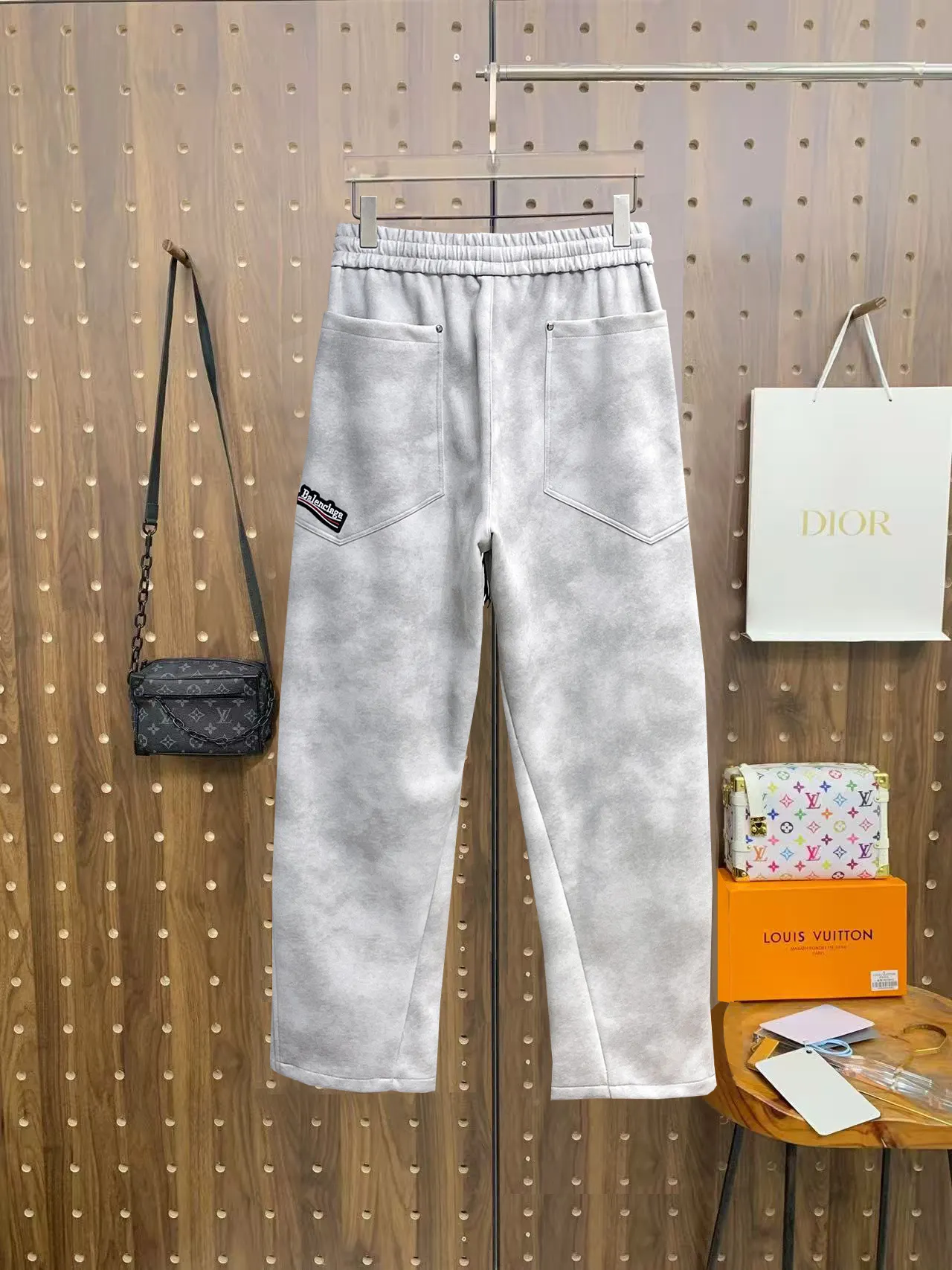 Logo-Appliquéd Acid-Wash Sweatpants D29014510 — view 2