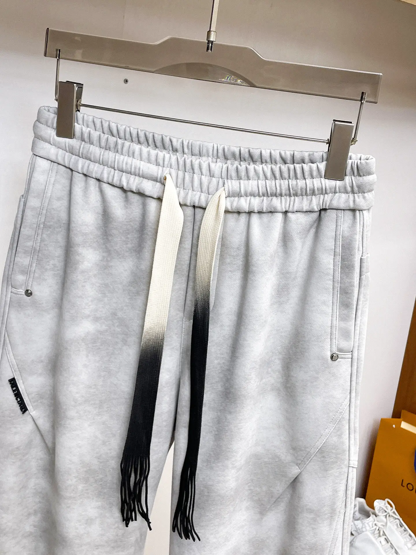 Logo-Appliquéd Acid-Wash Sweatpants D29014510 — view 3