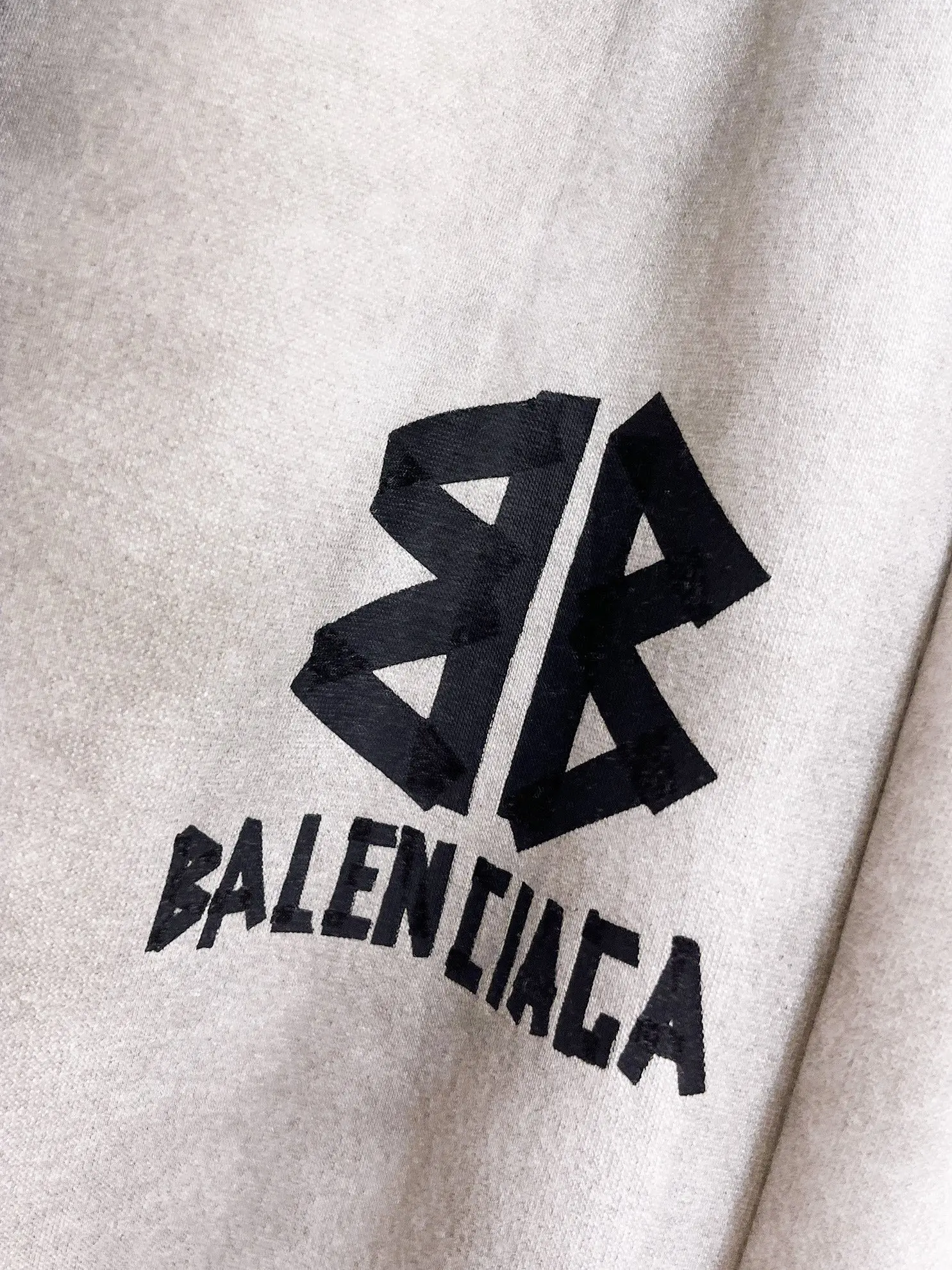 Logo-Print Straight-Leg Sweatpants D29014508 — view 4