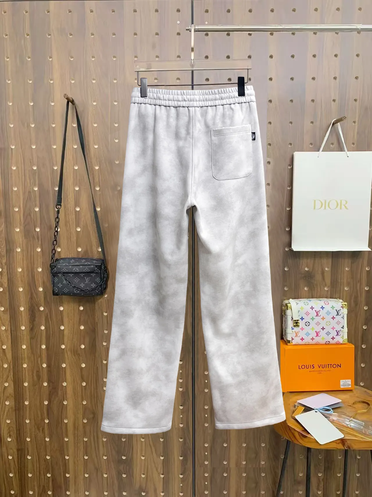 Logo-Embroidered Wide-Leg Sweatpants D29014467 — view 2