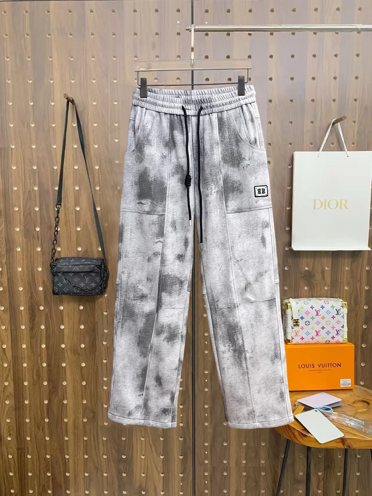 Logo-Patch Acid-Wash Sweatpants D29014485