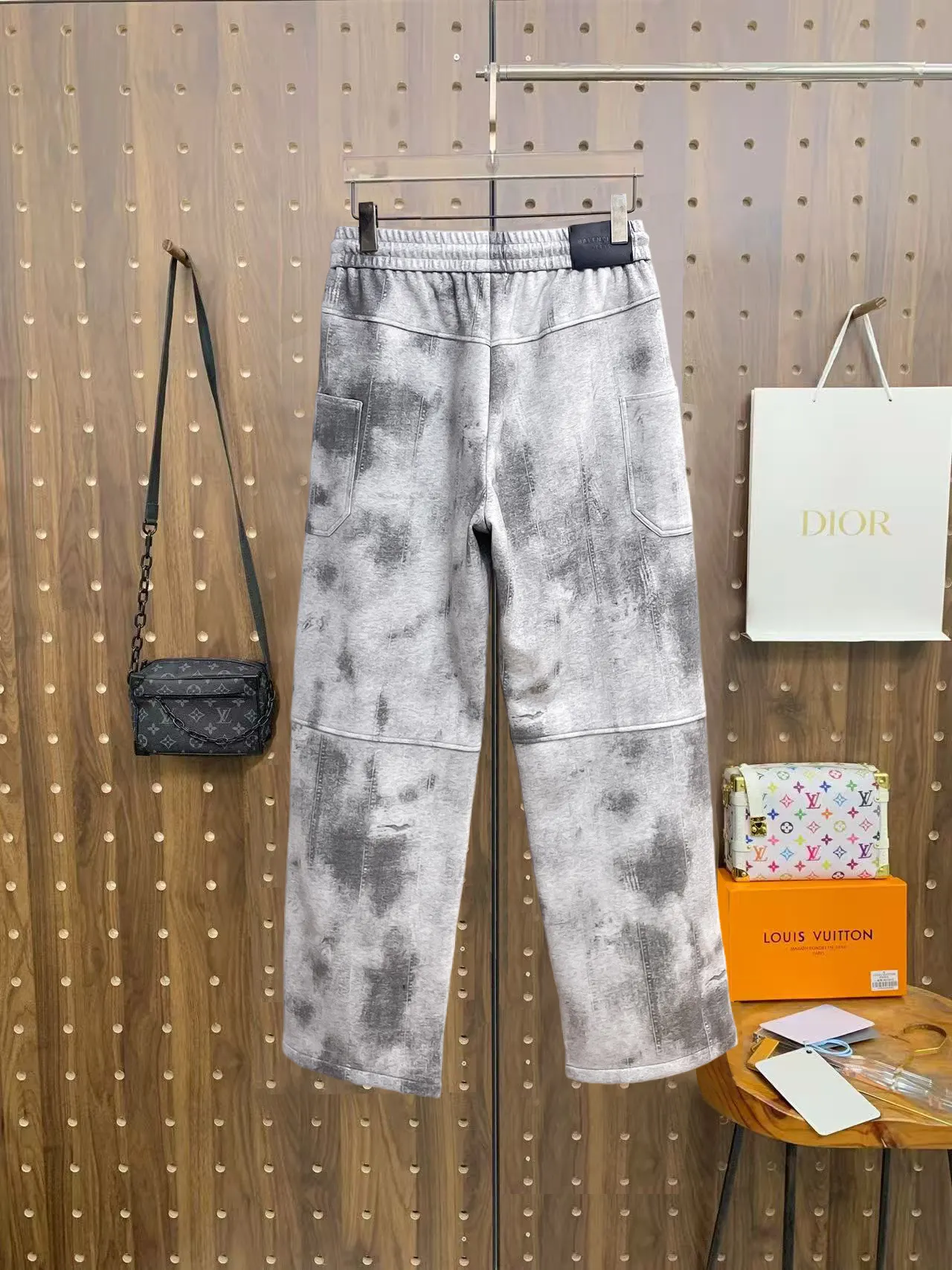 Logo-Patch Acid-Wash Sweatpants D29014485 — view 2