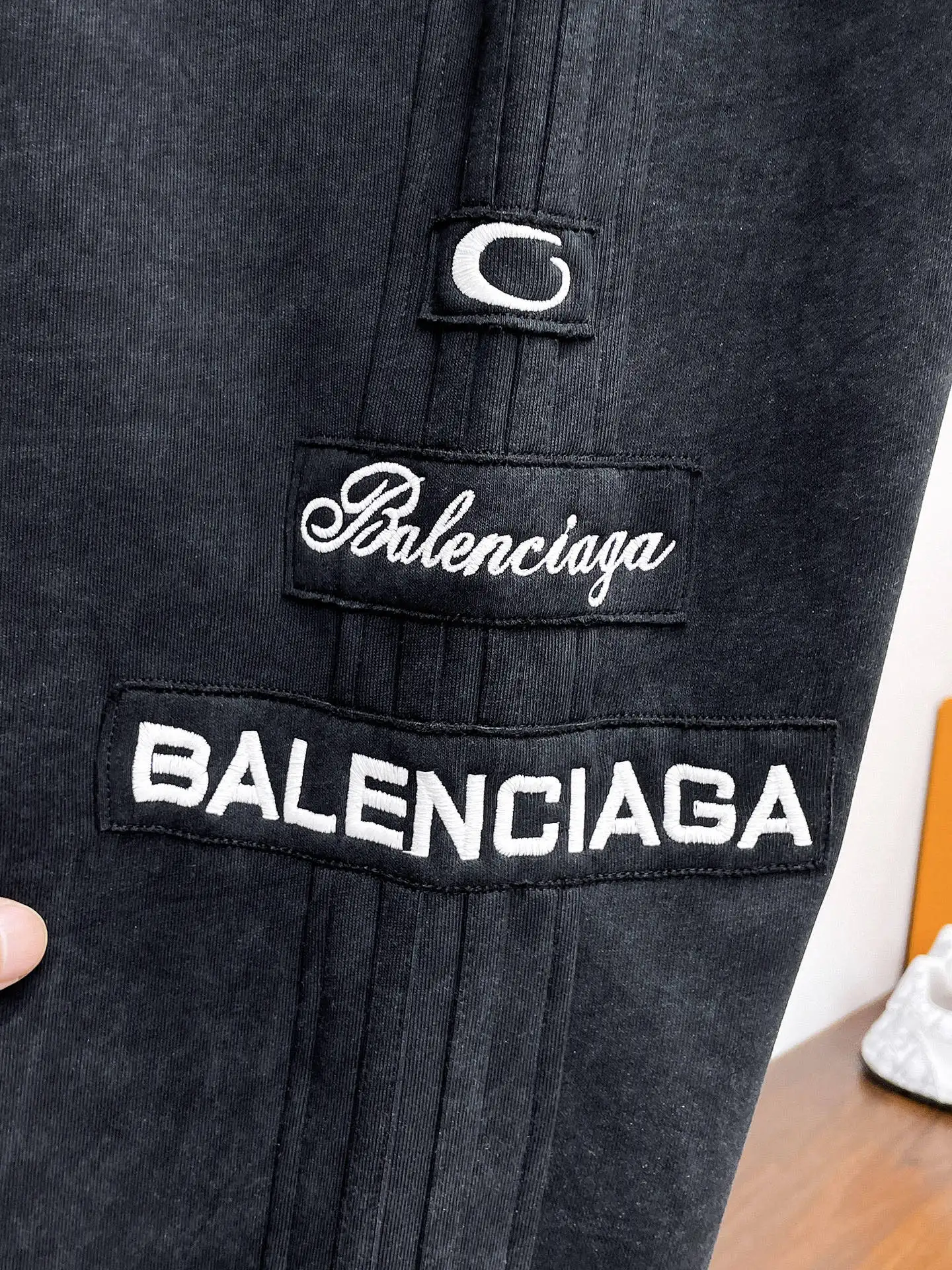 Logo-Patch Straight-Leg Sweatpants D29014648 — view 4