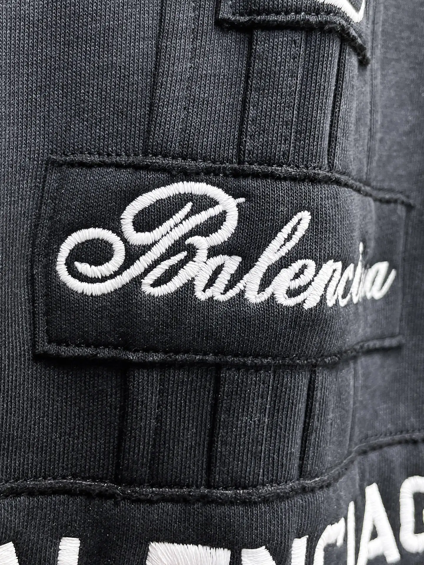 Logo-Patch Straight-Leg Sweatpants D29014648 — view 5