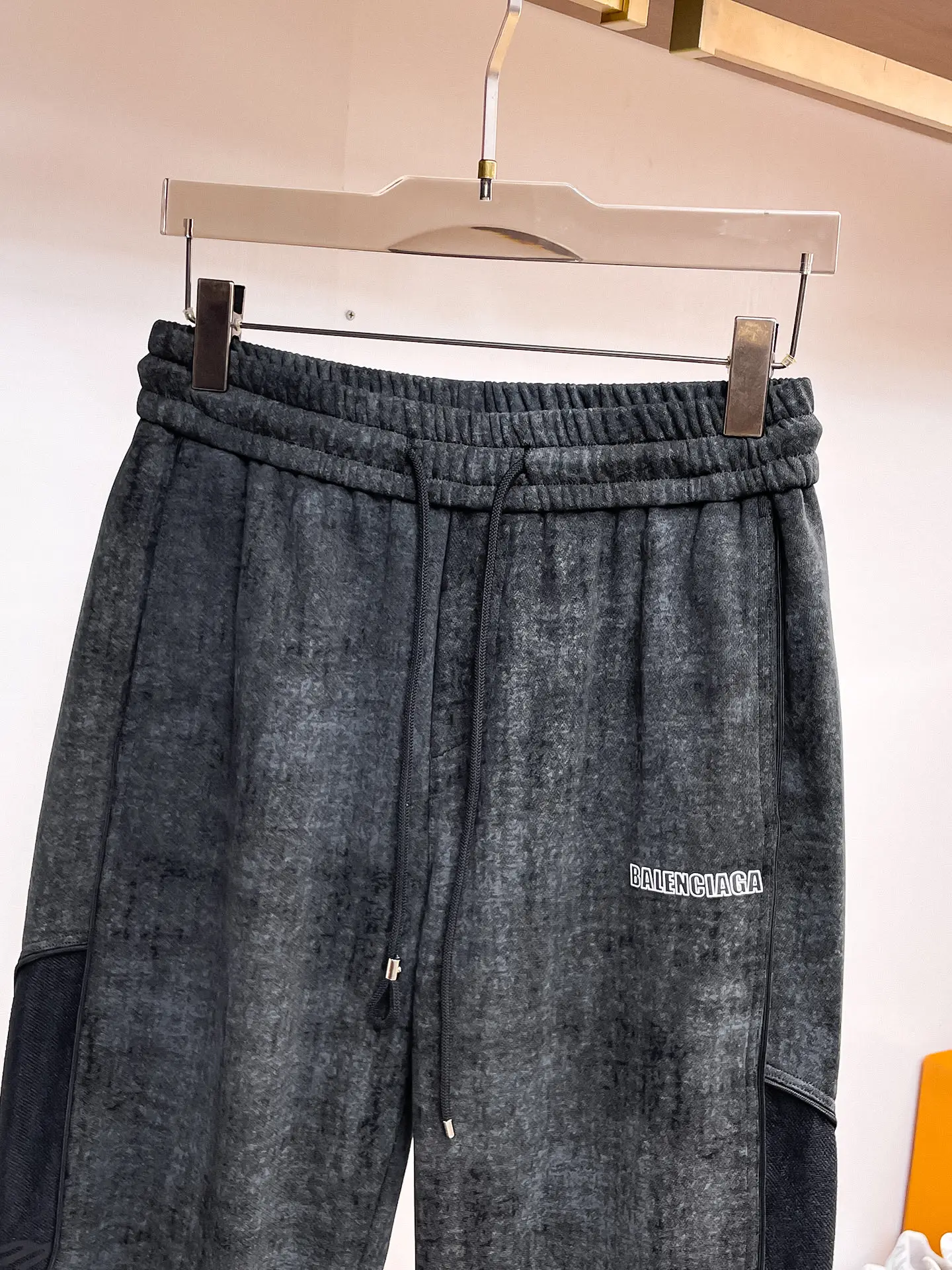 Logo-Print Wide-Leg Sweatpants D29014480 — view 3