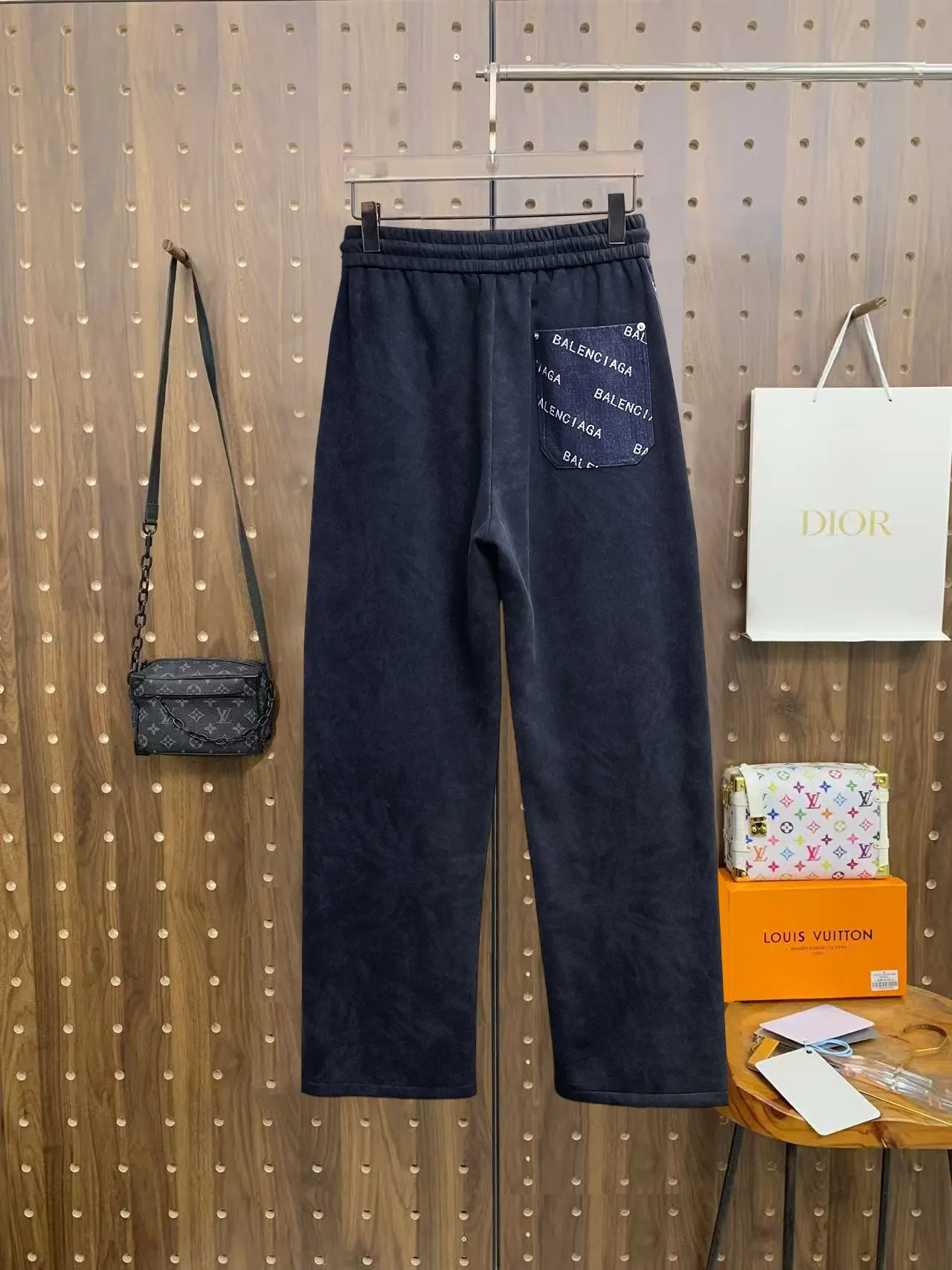 Logo-Print Side-Stripe Sweatpants D29014660 — view 2