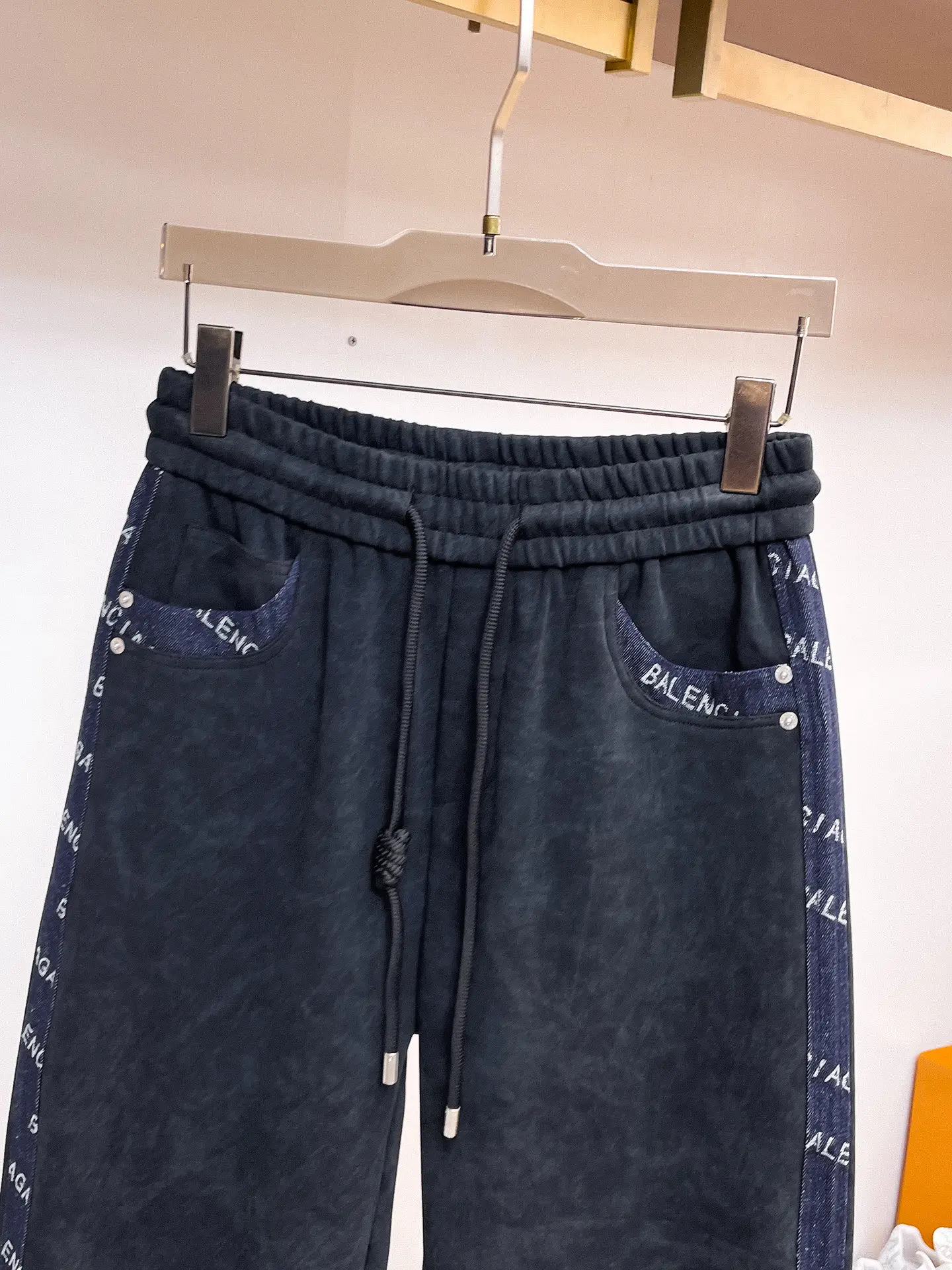 Logo-Print Side-Stripe Sweatpants D29014660 — view 3