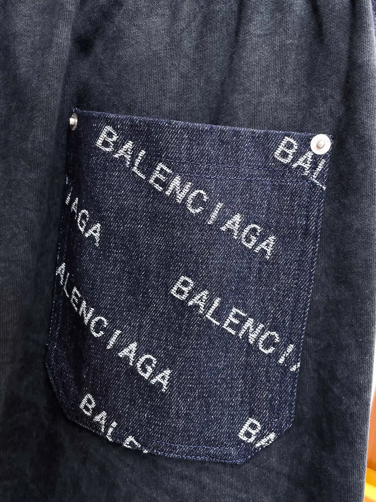 Logo-Print Side-Stripe Sweatpants D29014660 — view 9