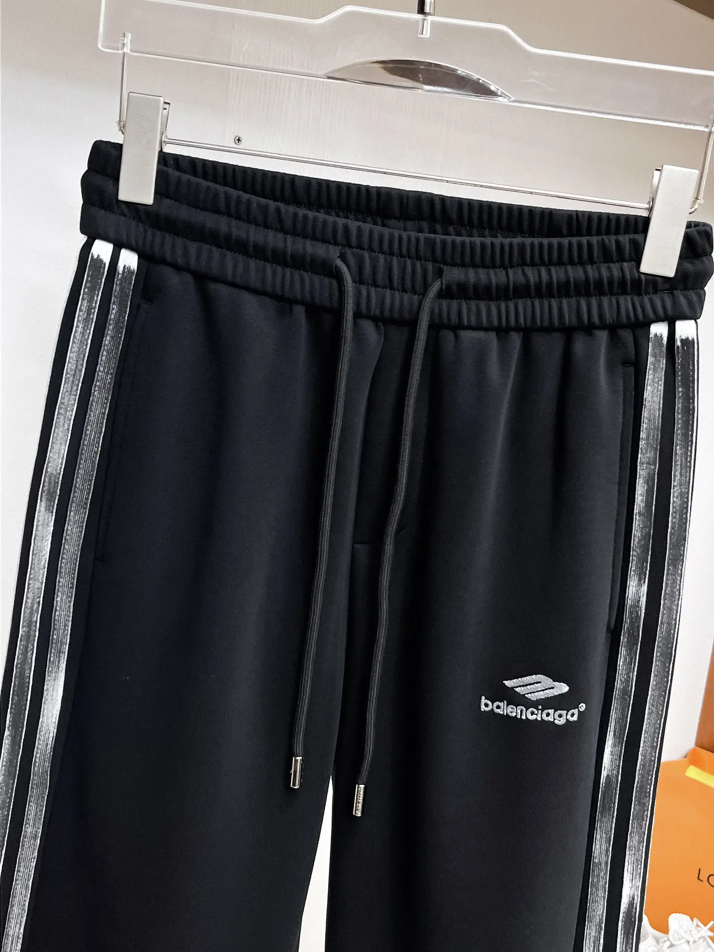 Logo-Embroidered Side-Stripe Sweatpants D29014606 — view 3