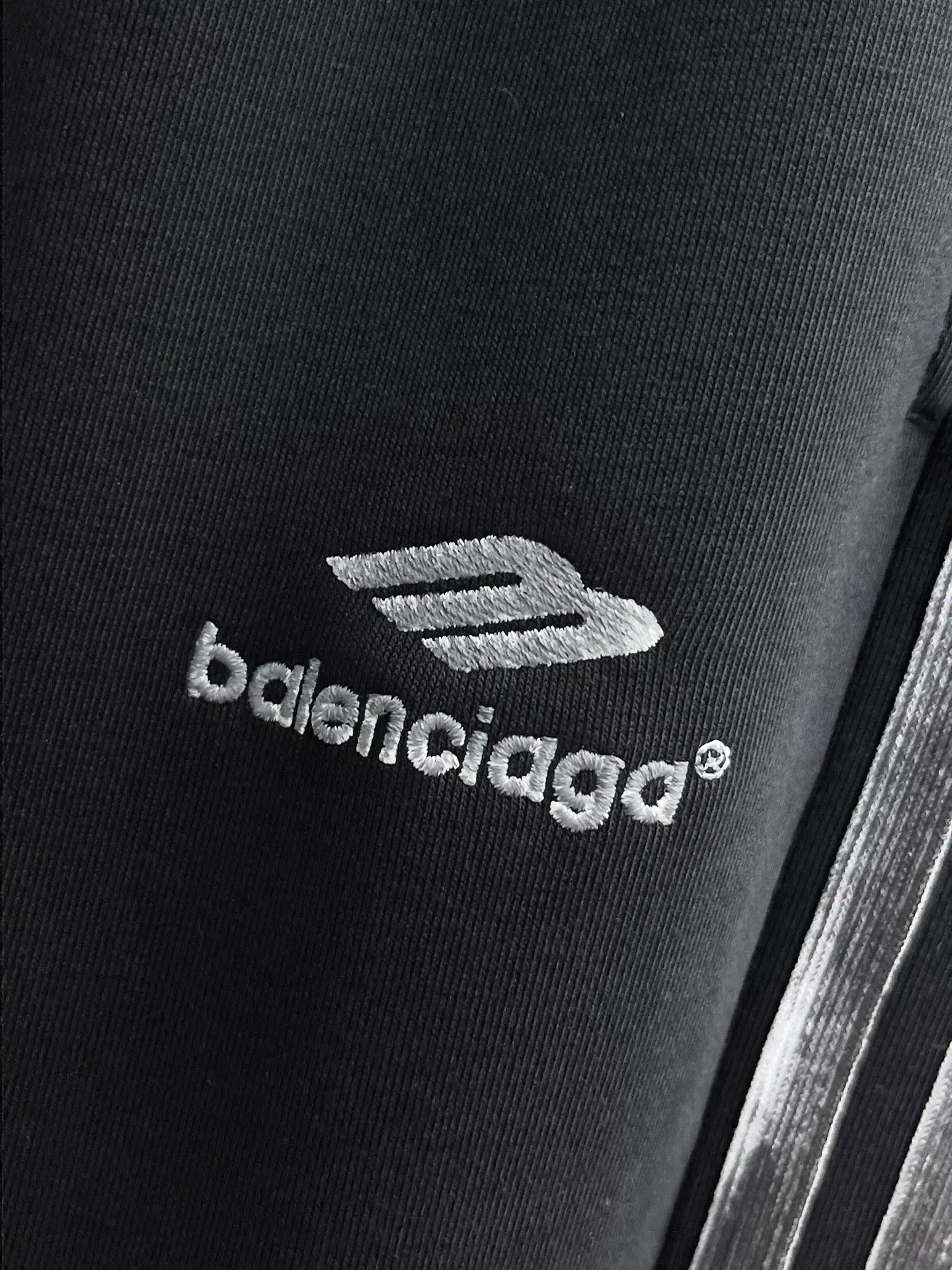 Logo-Embroidered Side-Stripe Sweatpants D29014606 — view 4