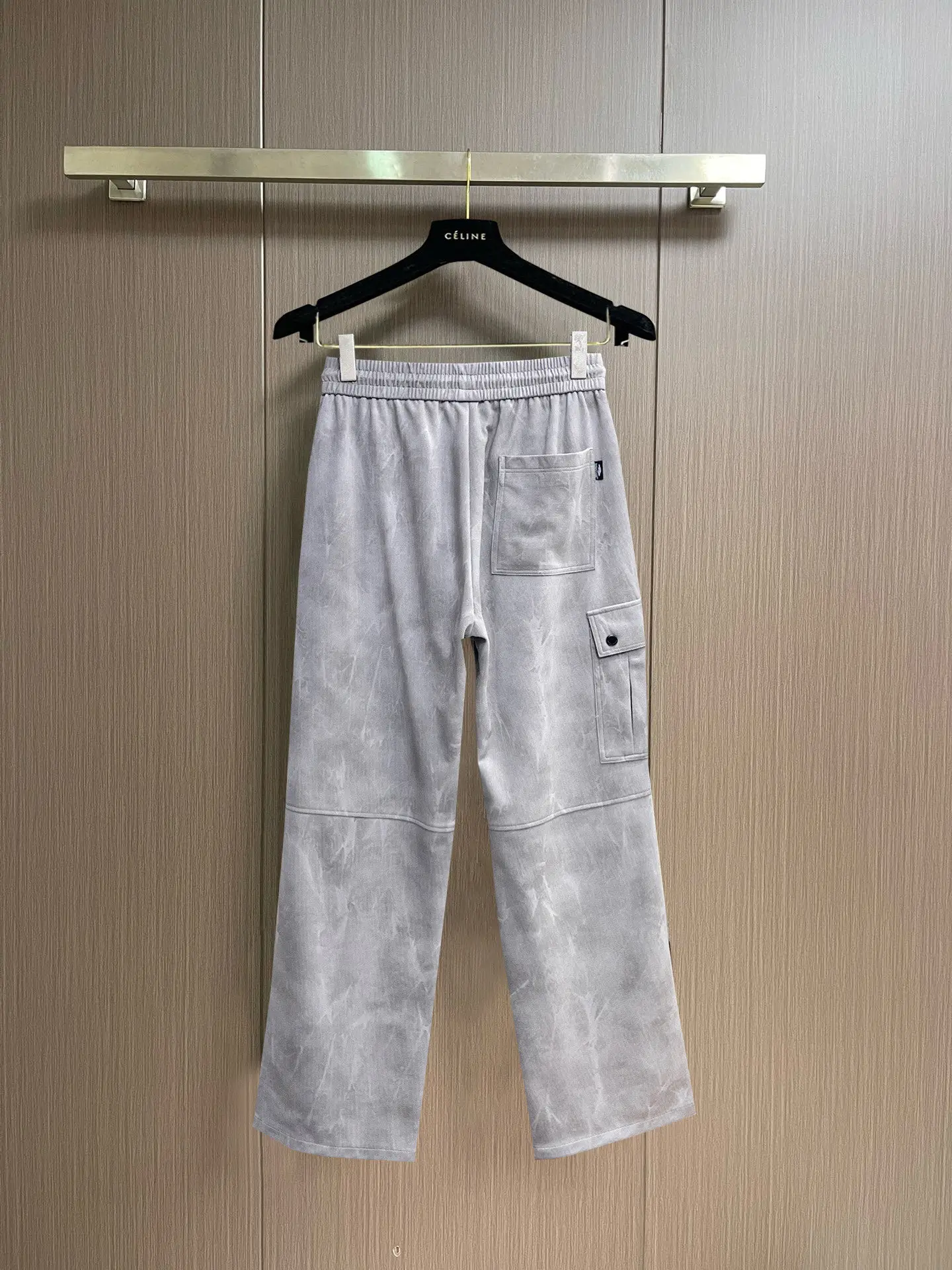 Logo-Patch Acid-Wash Cargo Sweatpants D29014571 — view 2