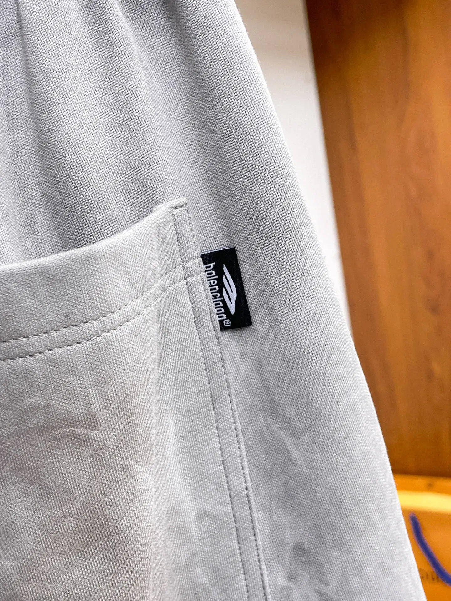 Logo-Patch Acid-Wash Cargo Sweatpants D29014571 — view 10