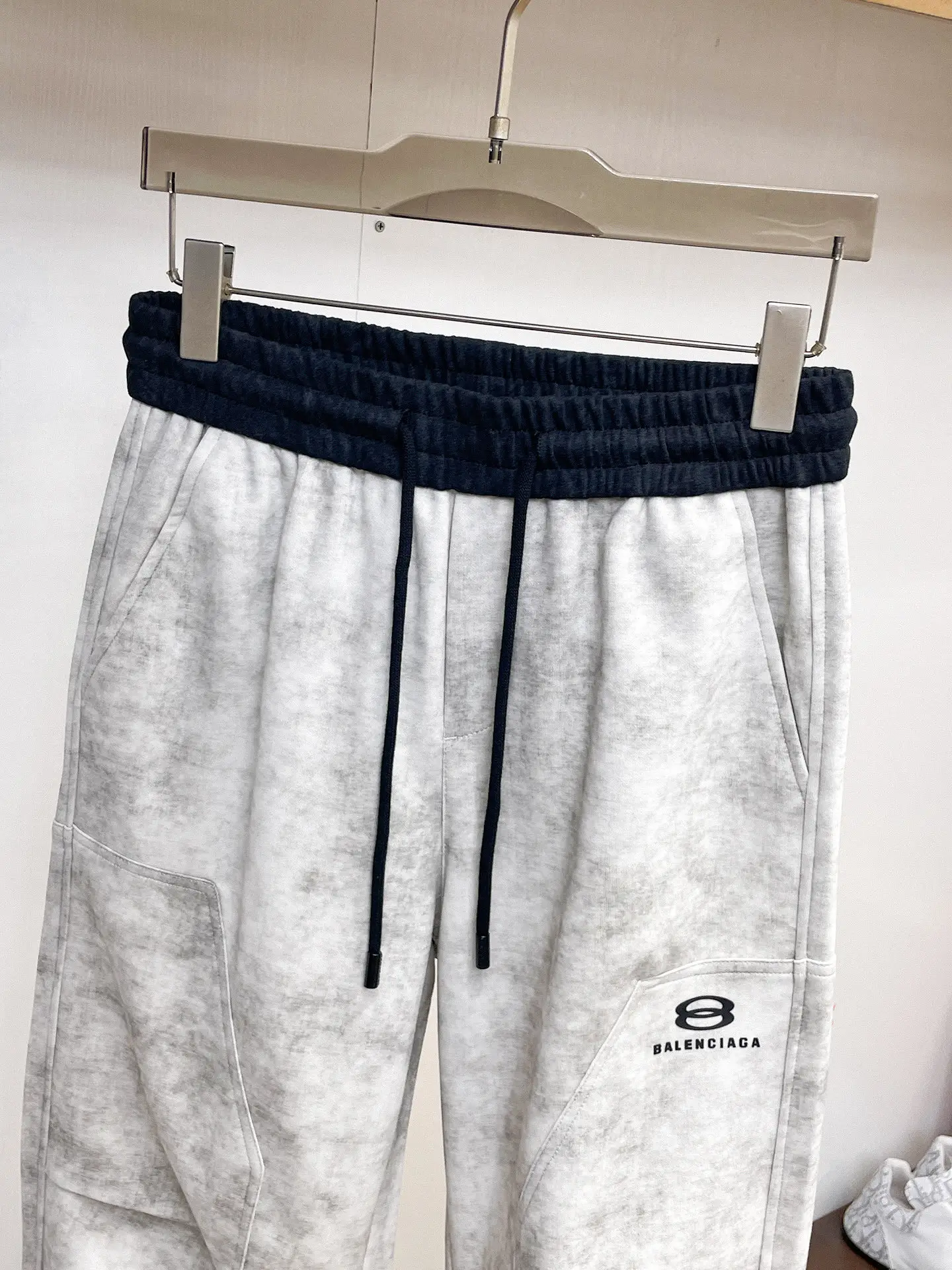 Logo-Embroidered Acid-Wash Sweatpants D29014582 — view 3