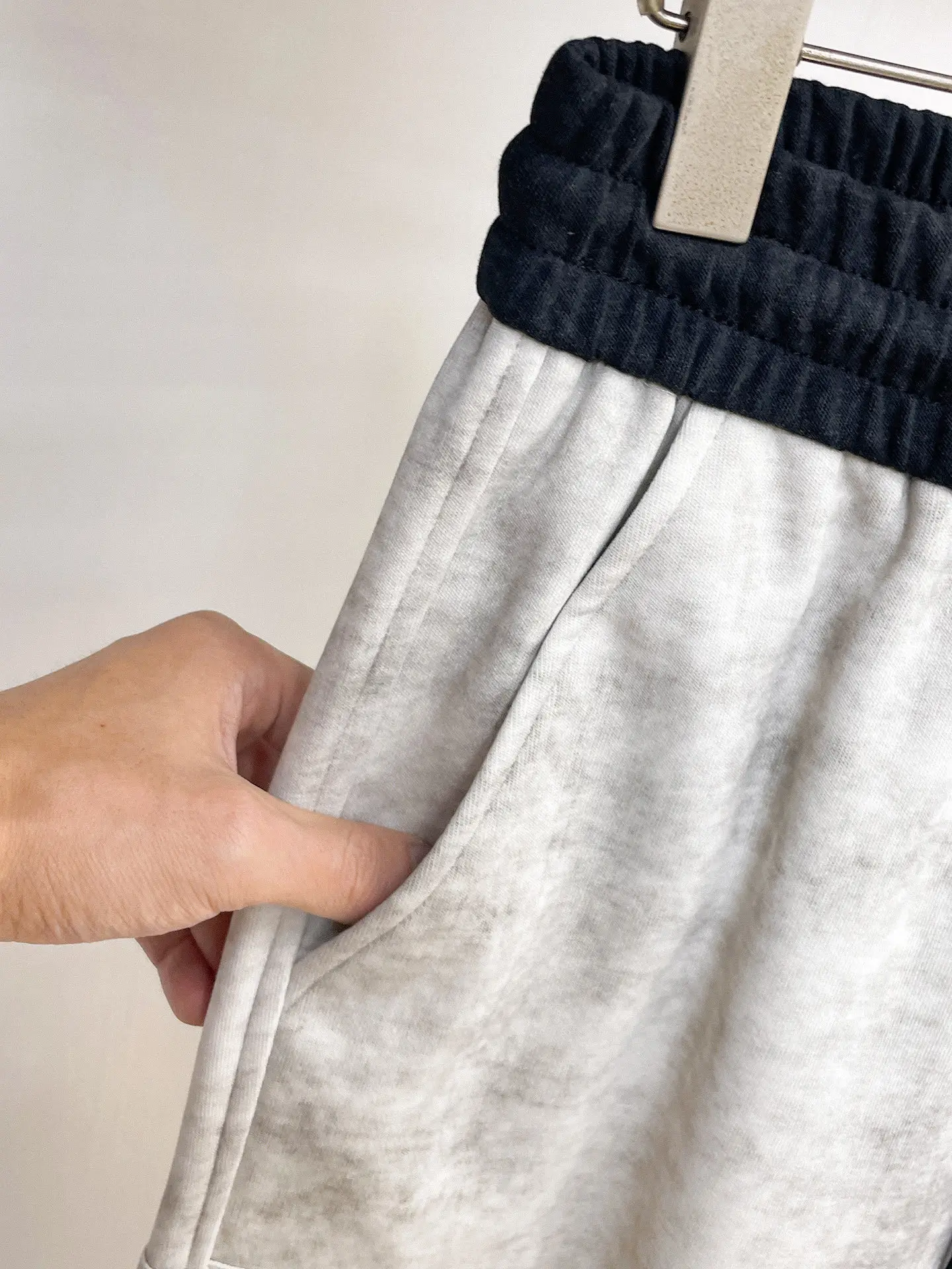 Logo-Embroidered Acid-Wash Sweatpants D29014582 — view 5