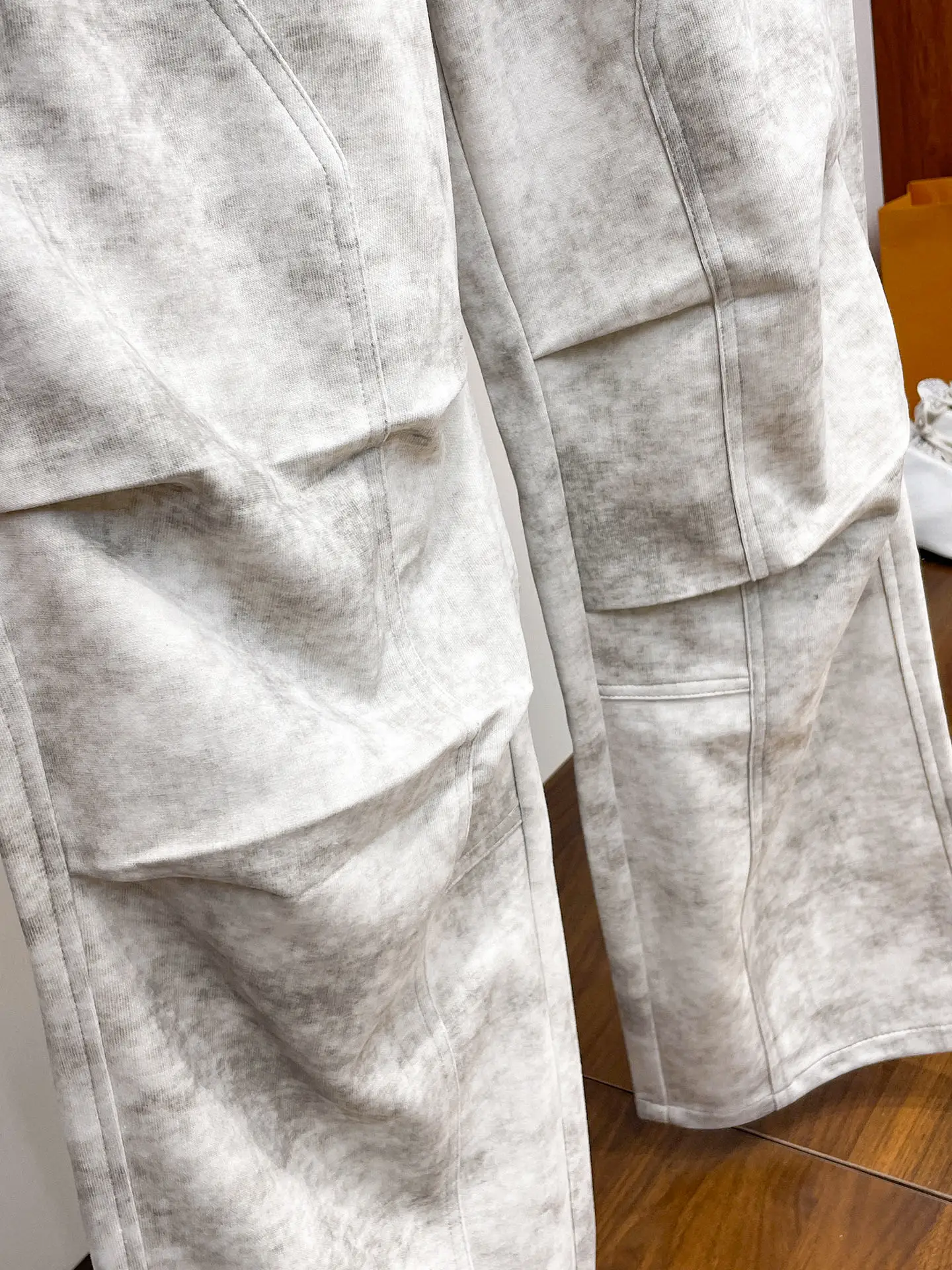 Logo-Embroidered Acid-Wash Sweatpants D29014582 — view 8