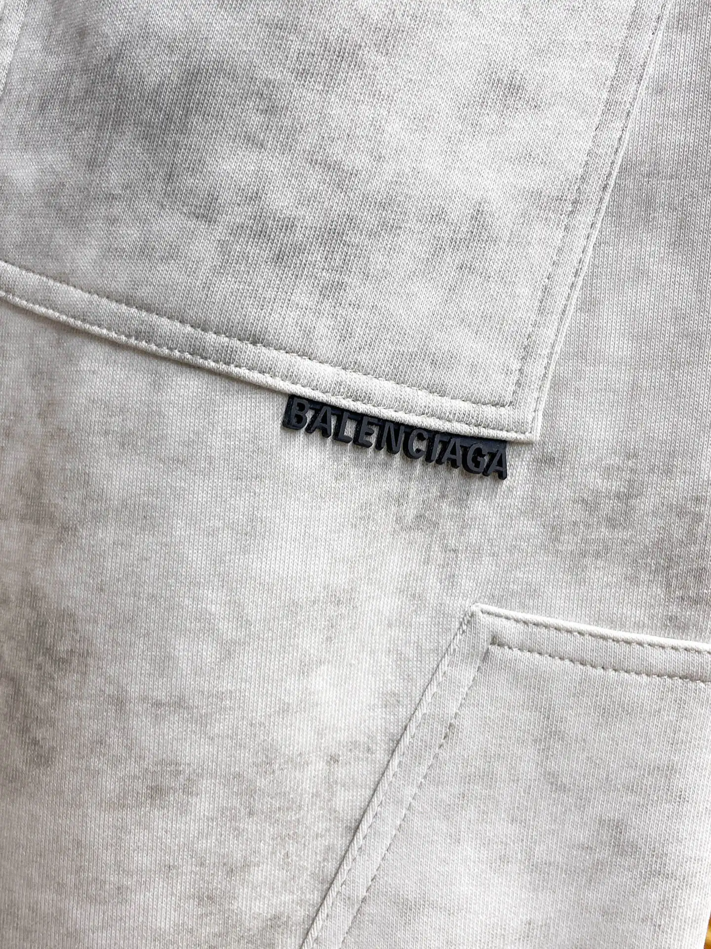 Logo-Embroidered Acid-Wash Sweatpants D29014582 — view 11