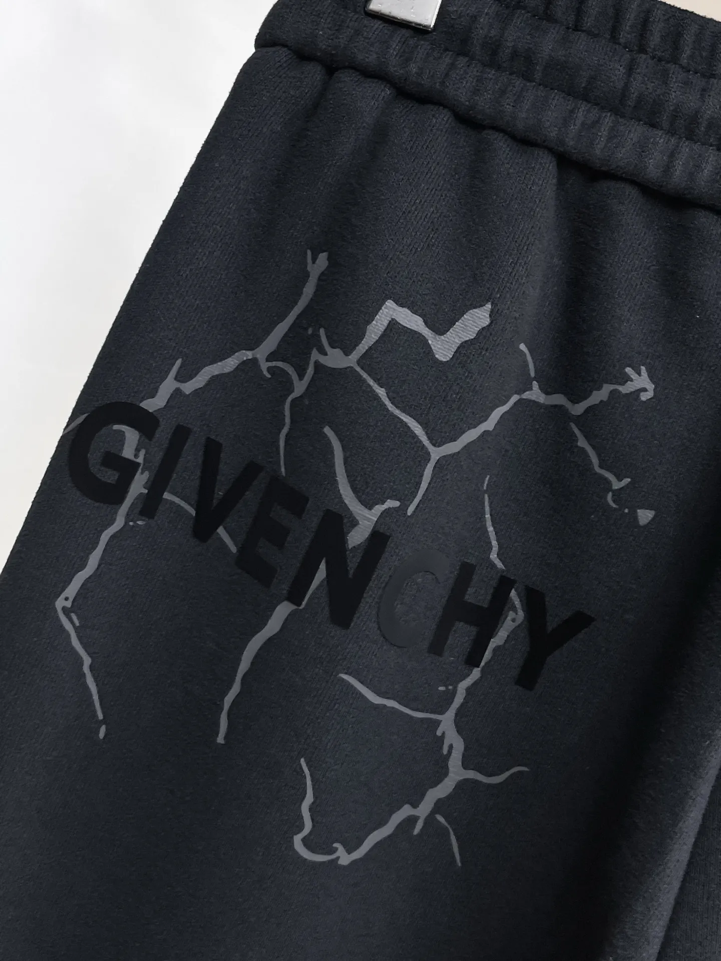 Givenchy Logo-Print Distressed Sweatpants D29014657 — view 9