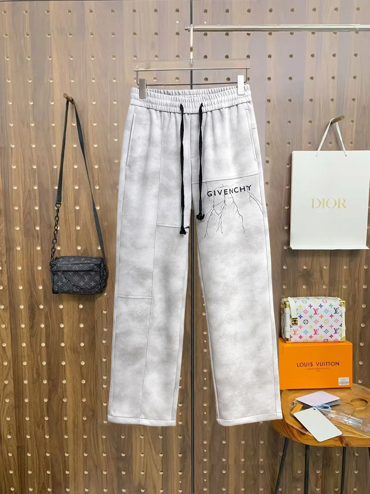 Givenchy Logo Print Drawstring Sweatpants D29014637