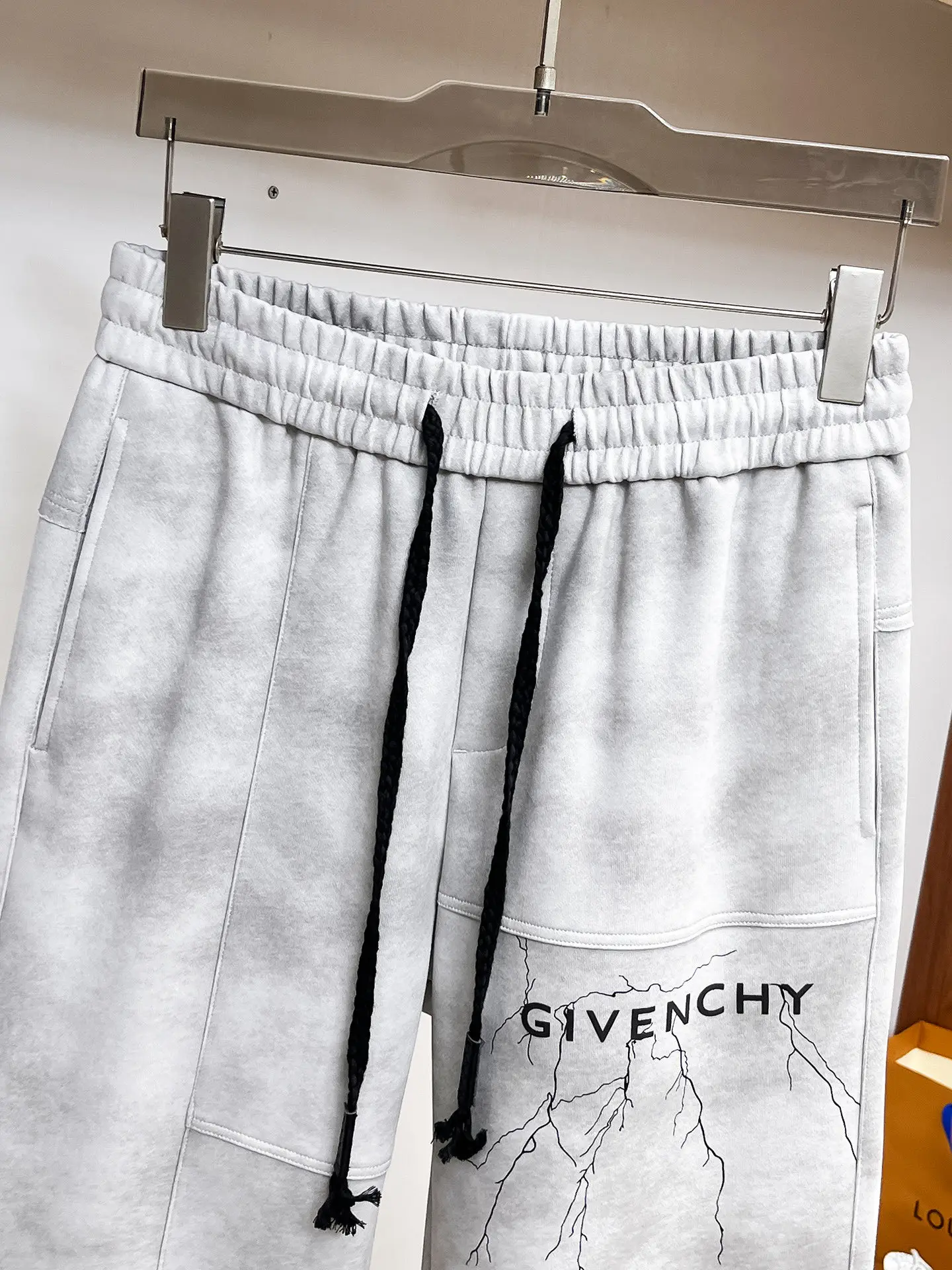 Givenchy Logo Print Drawstring Sweatpants D29014637 — view 3