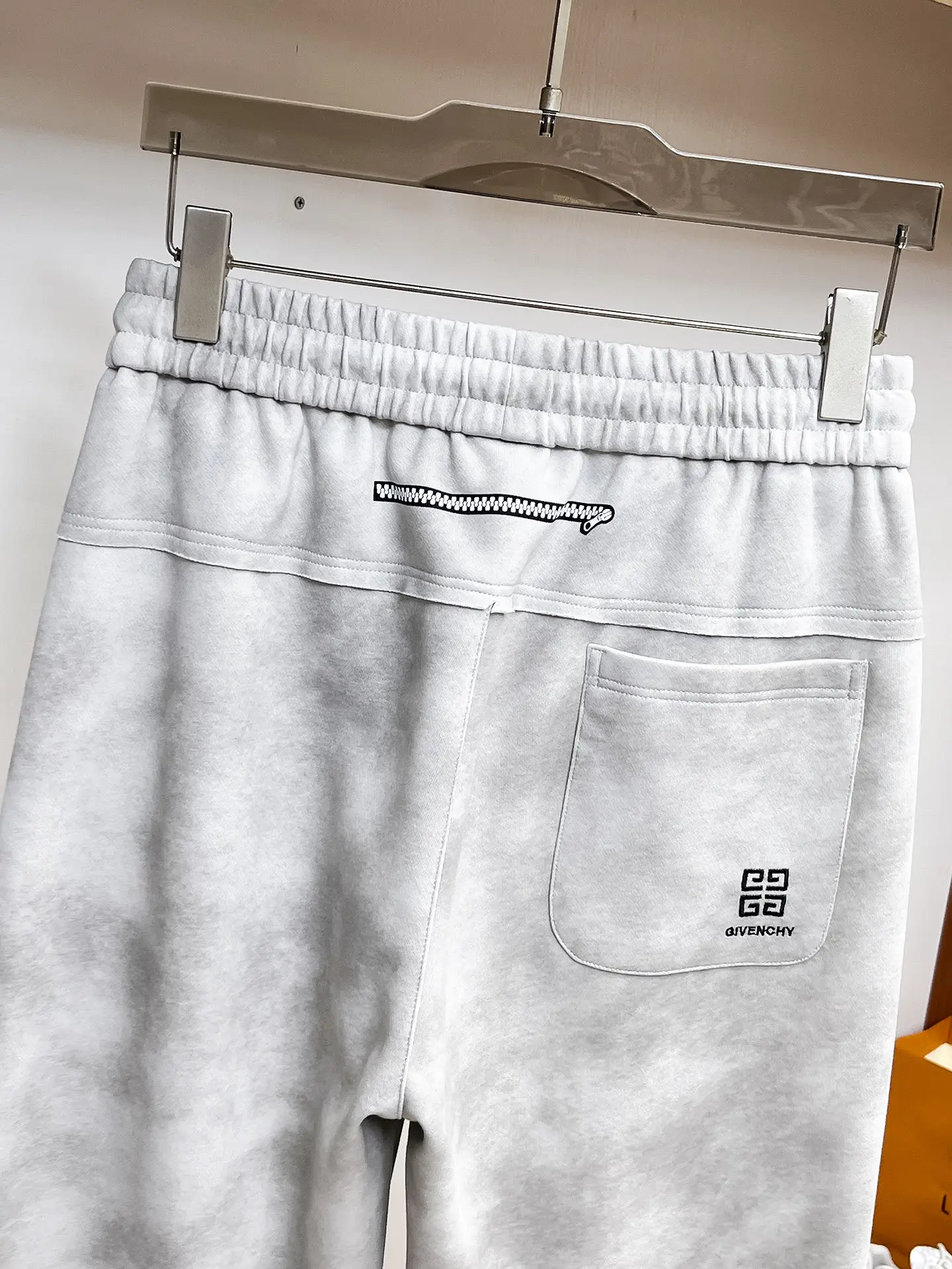 Givenchy Logo Print Drawstring Sweatpants D29014637 — view 8