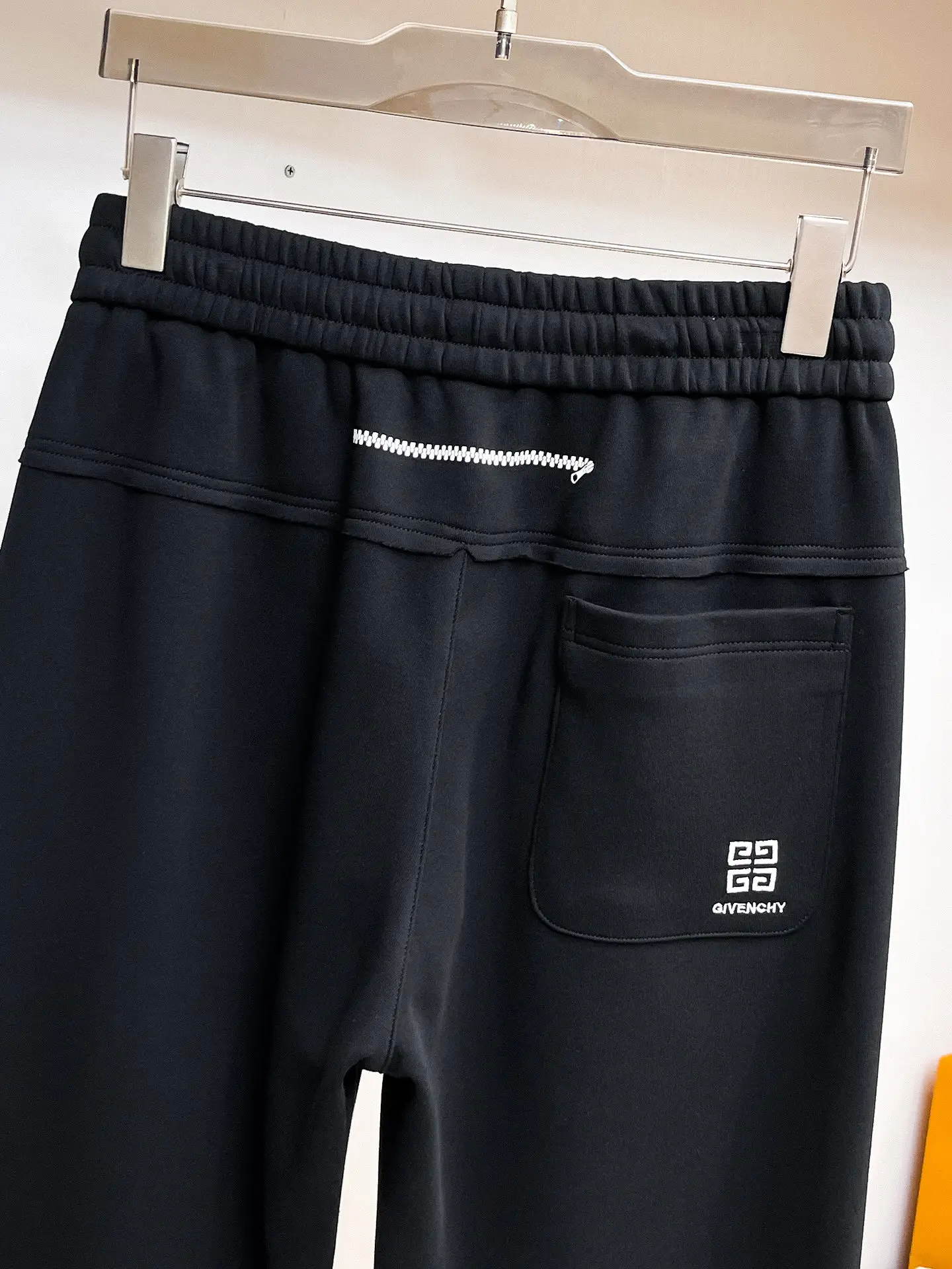 Givenchy Logo Graphic Sweatpants D29014638 — view 8