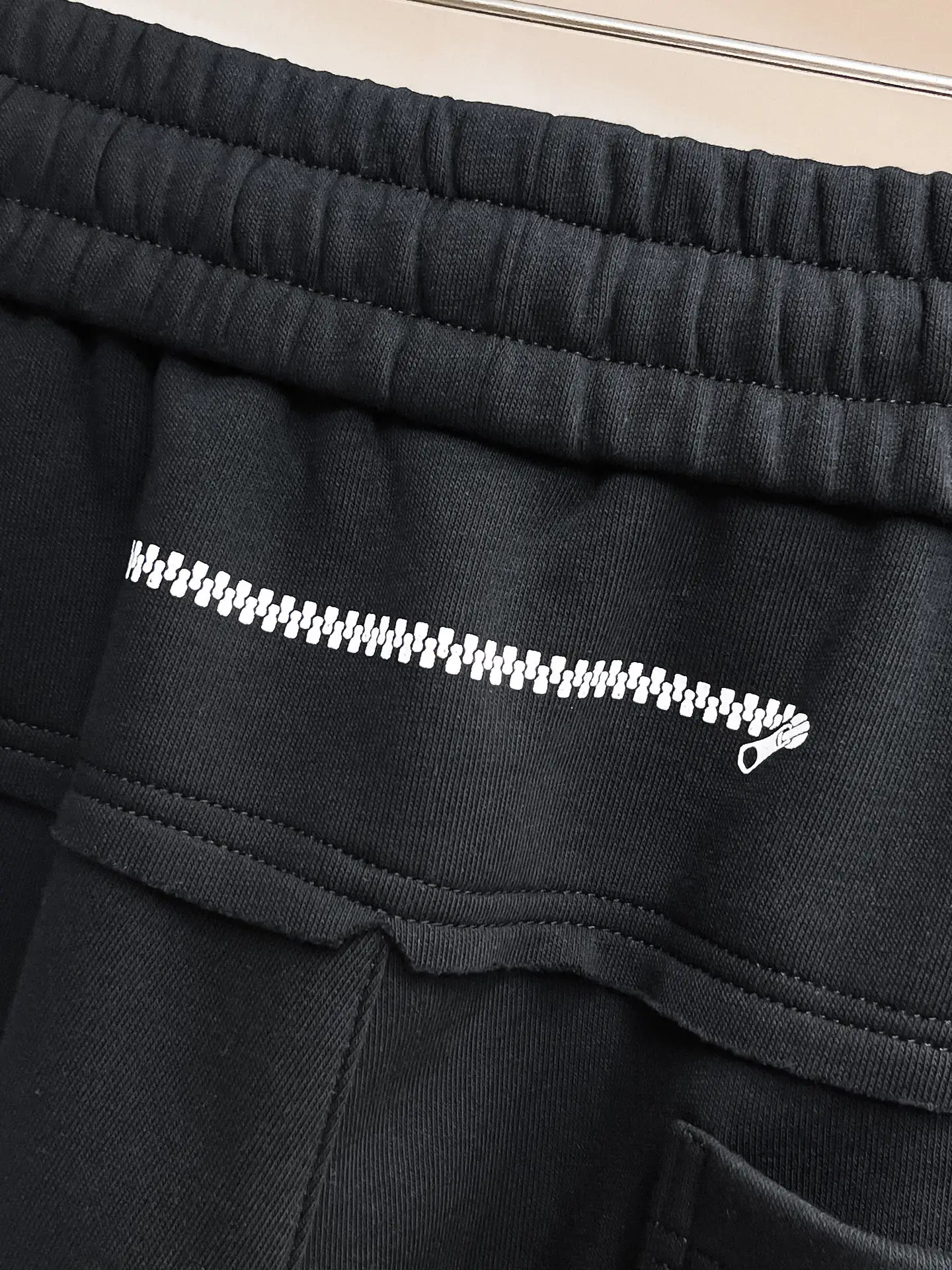 Givenchy Logo Graphic Sweatpants D29014638 — view 9