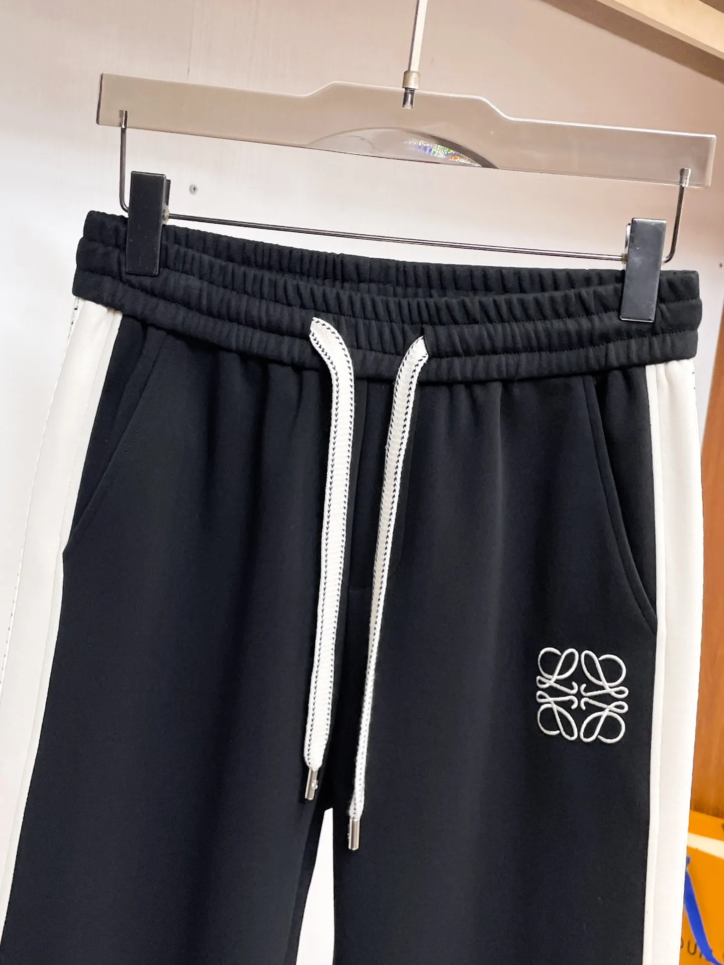 Logo-Embroidered Side-Stripe Sweatpants D29014635 — view 3