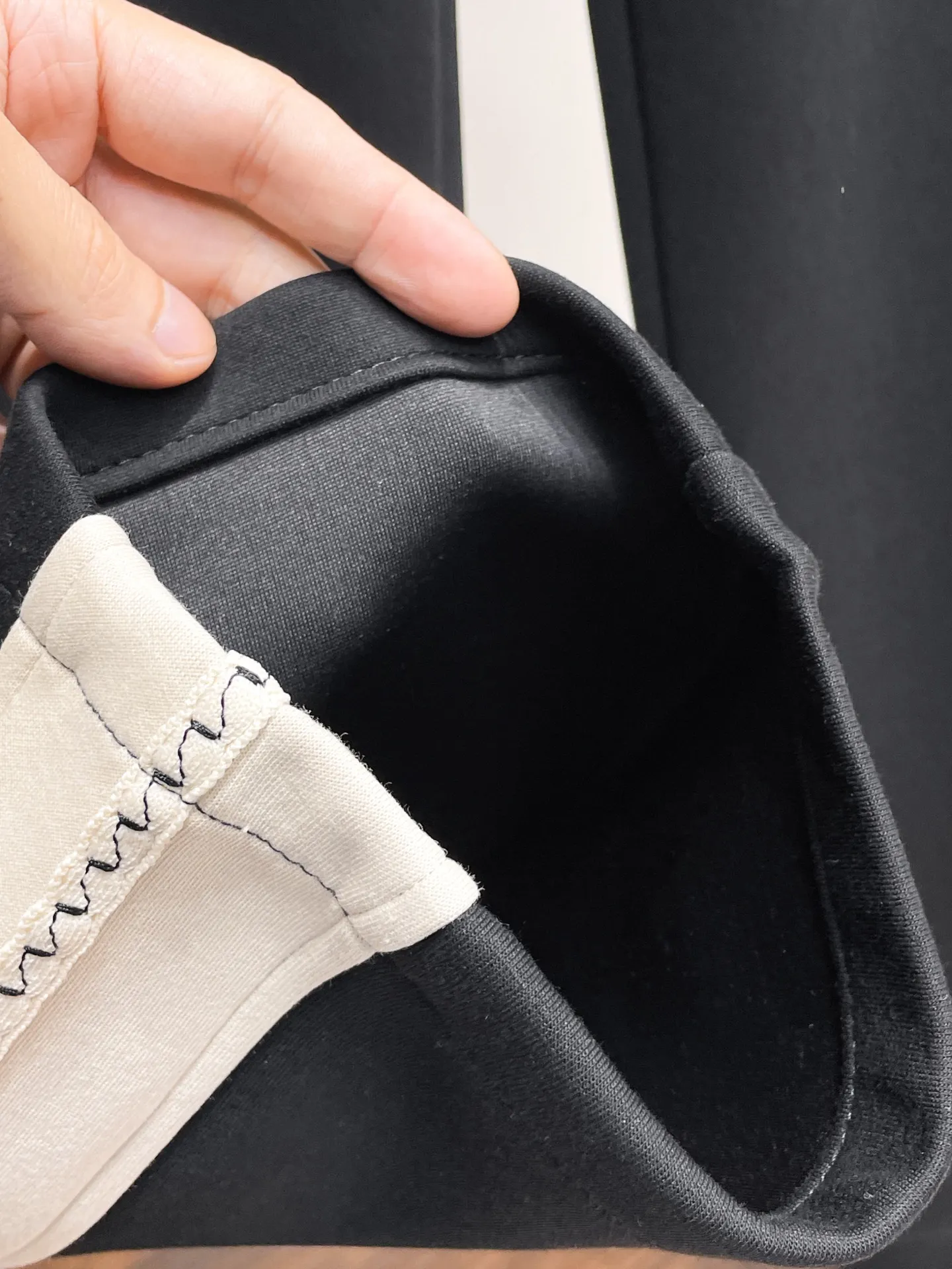 Logo-Embroidered Side-Stripe Sweatpants D29014635 — view 11