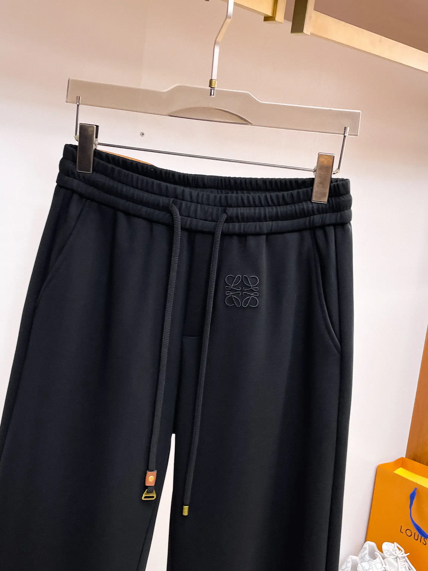 Anagram Logo Embroidered Sweatpants D29014471 — view 3