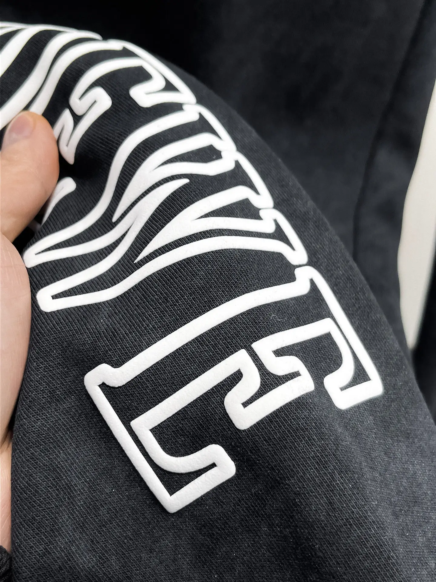 Logo-Print Contrast Waistband Sweatpants D29014603 — view 5