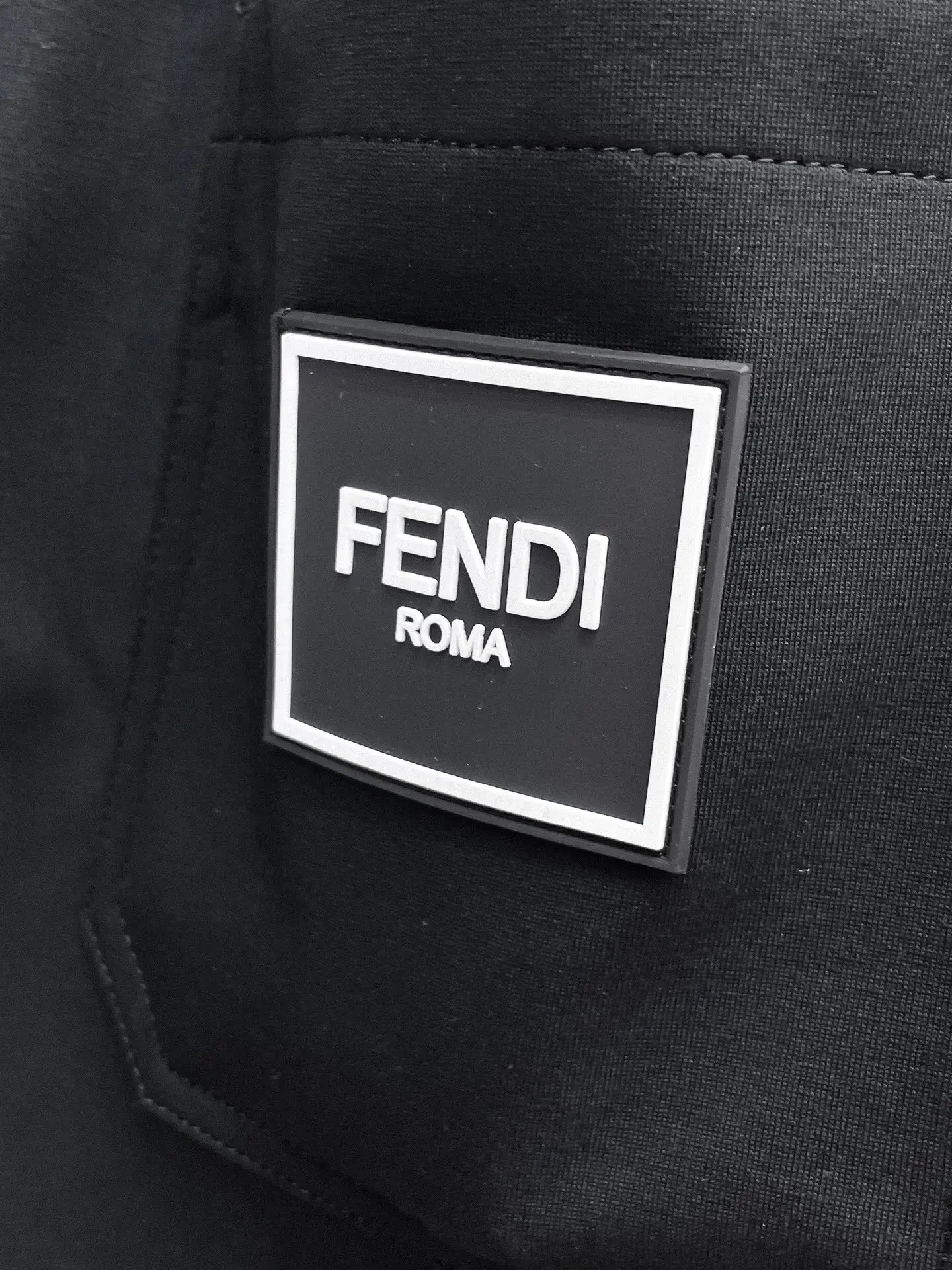 Logo-Print Tapered Sweatpants D29014605 — view 10