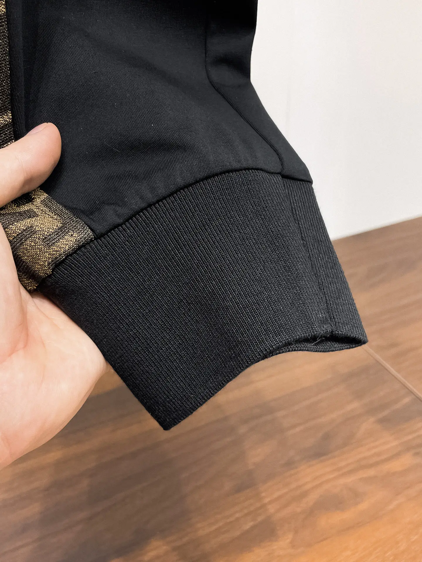 Logo-Print Tapered Sweatpants D29014605 — view 11