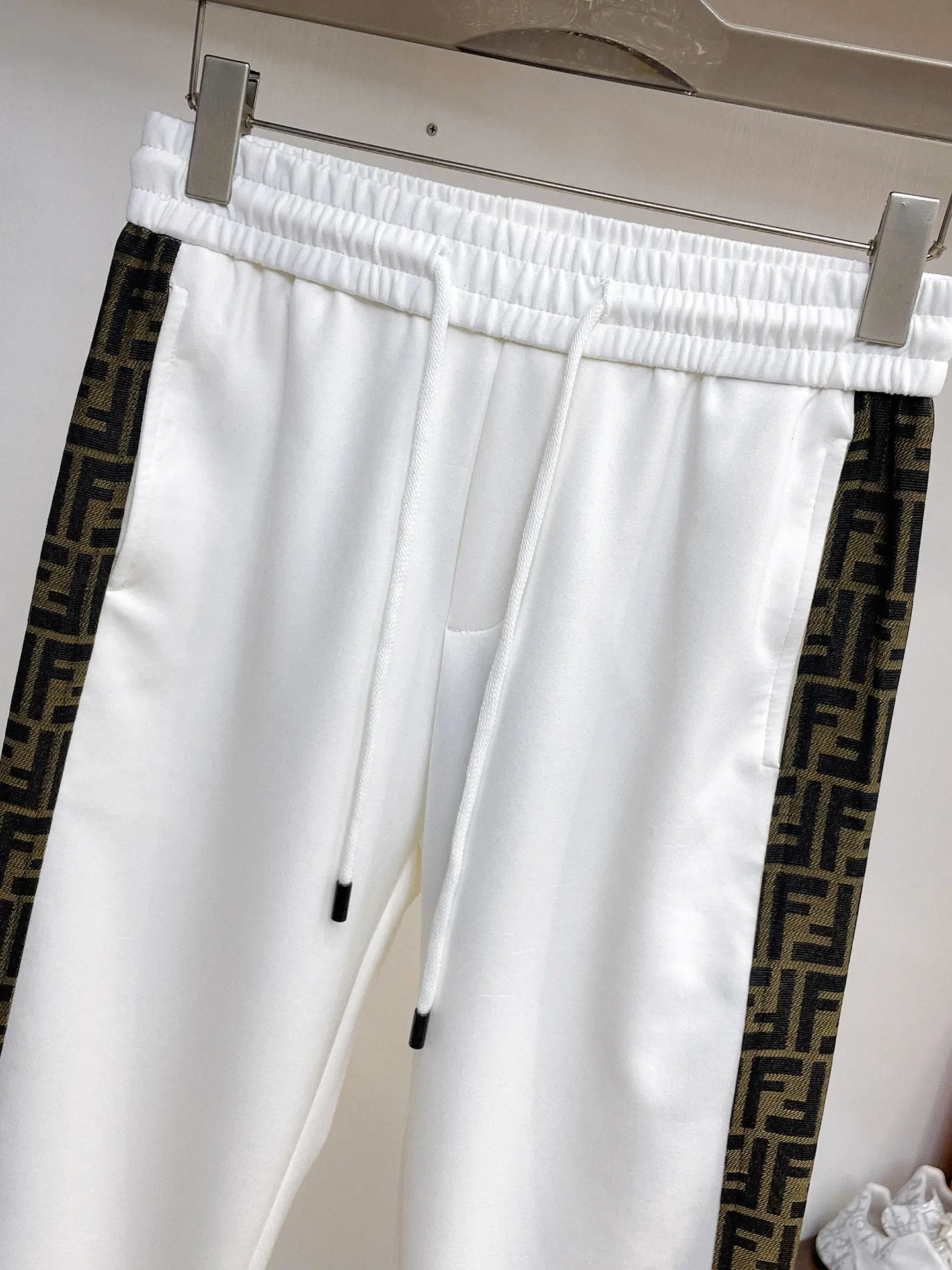 Logo-Print Side-Stripe Sweatpants D29014604 — view 3