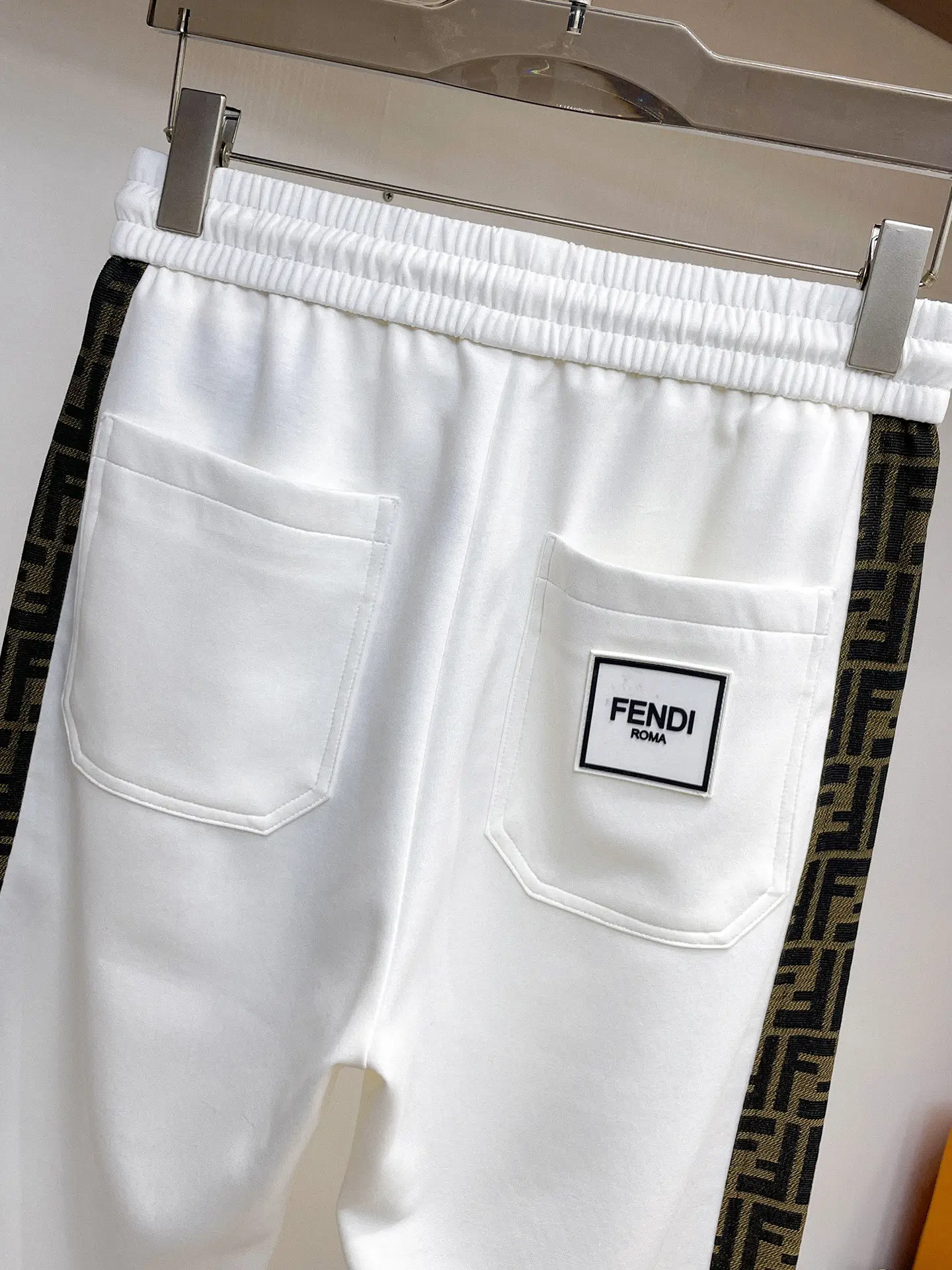 Logo-Print Side-Stripe Sweatpants D29014604 — view 8