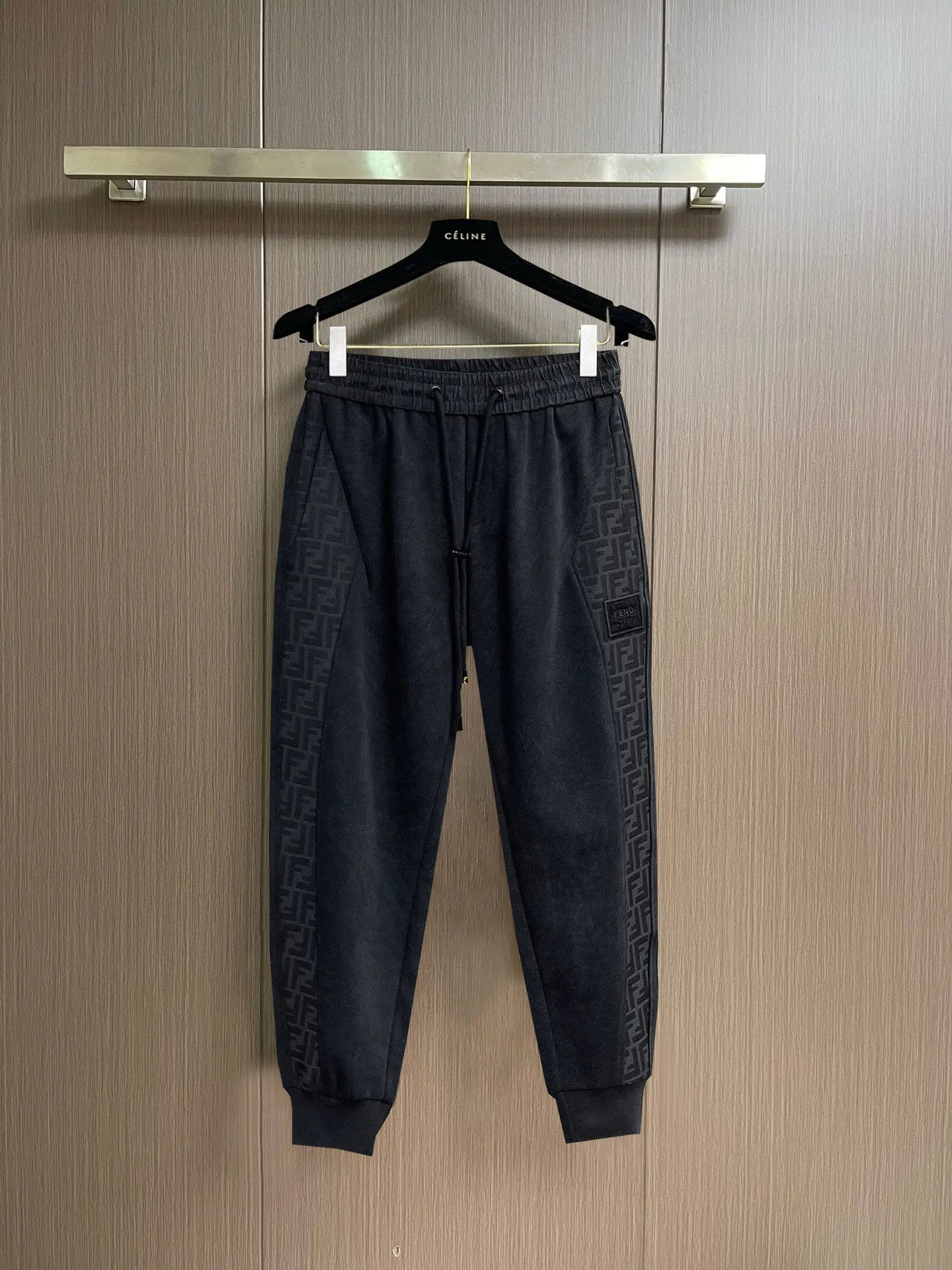 Logo-Panelled Tapered Sweatpants D29014618