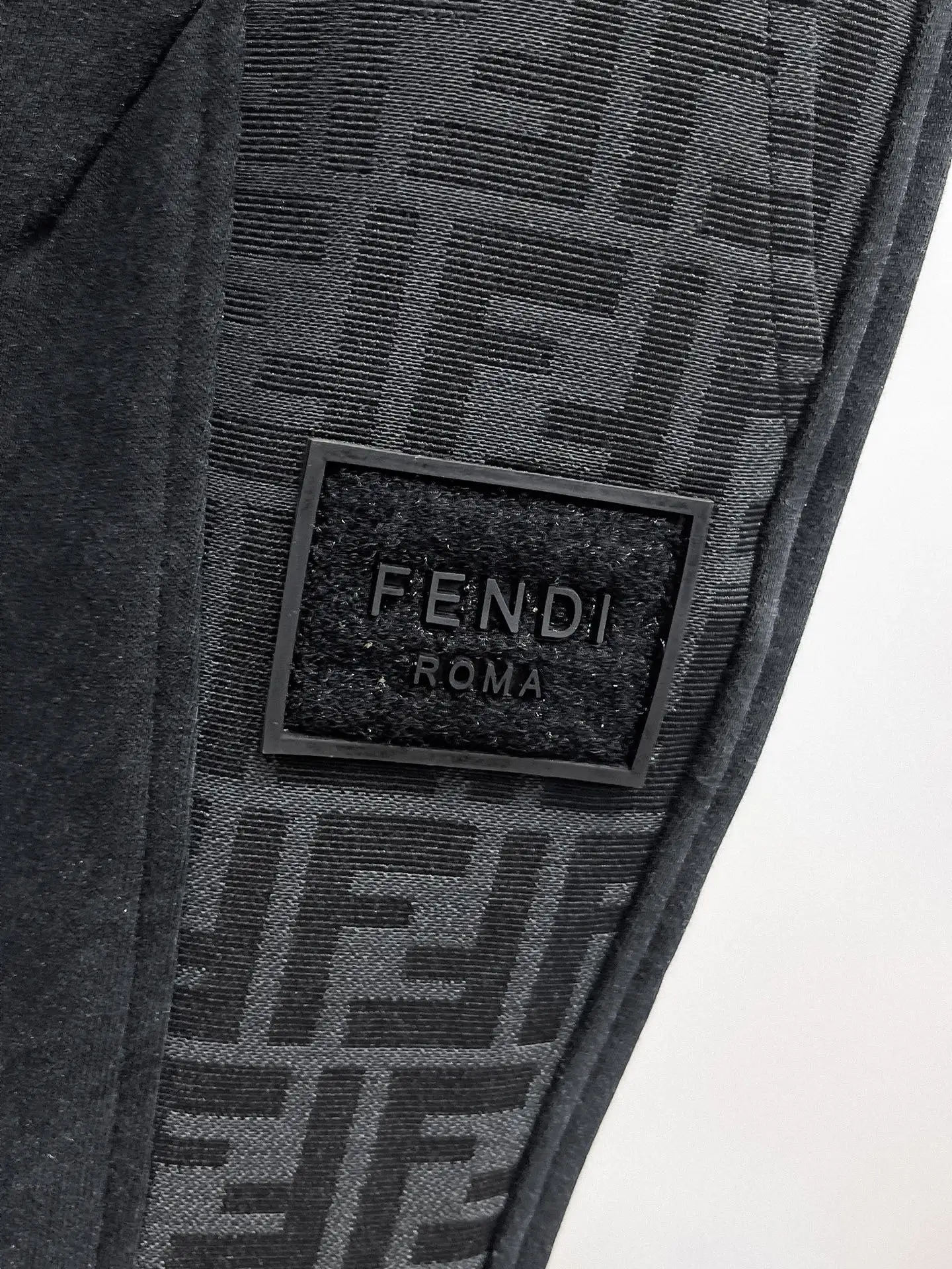 Logo-Panelled Tapered Sweatpants D29014618 — view 4