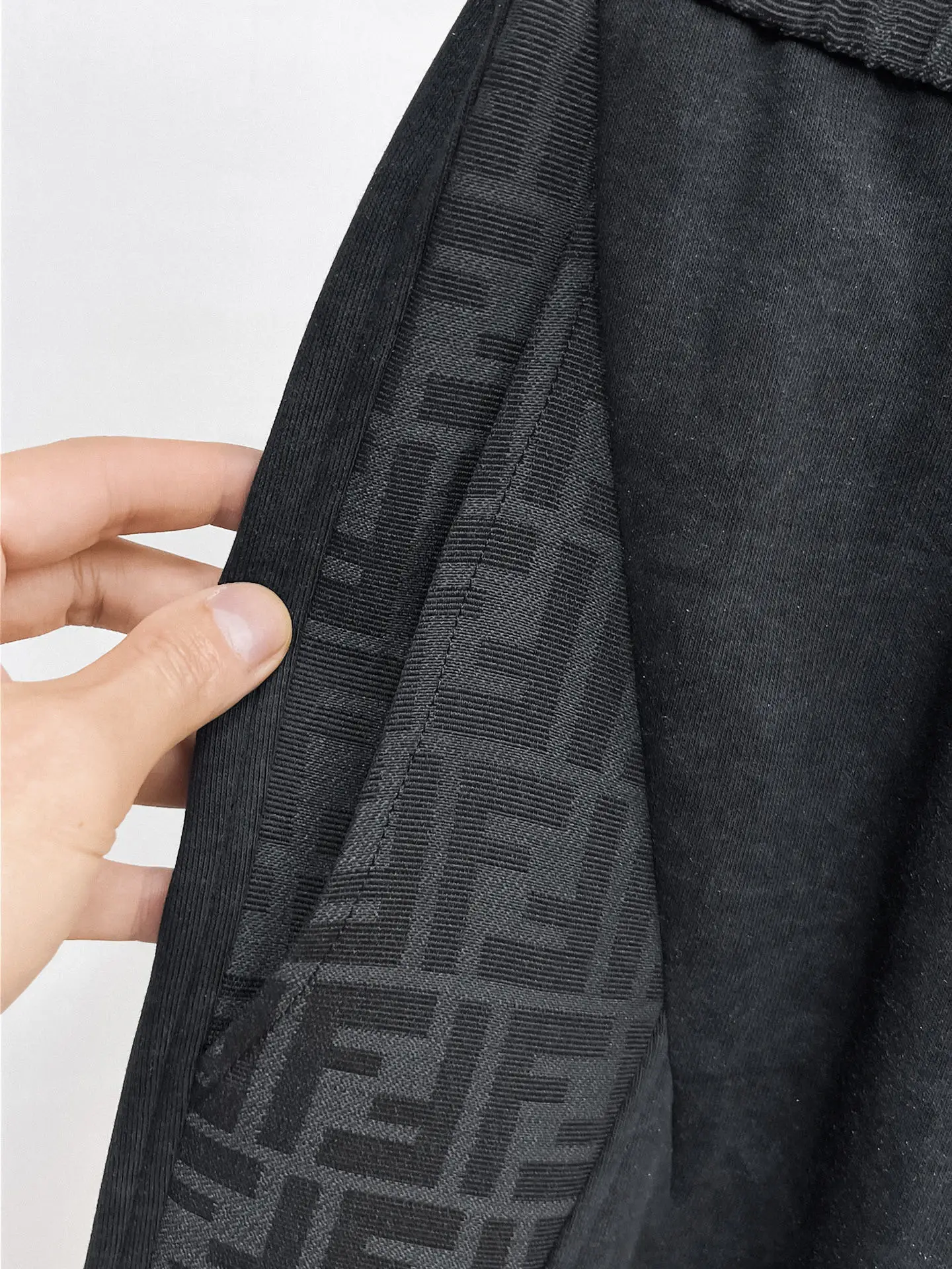 Logo-Panelled Tapered Sweatpants D29014618 — view 5