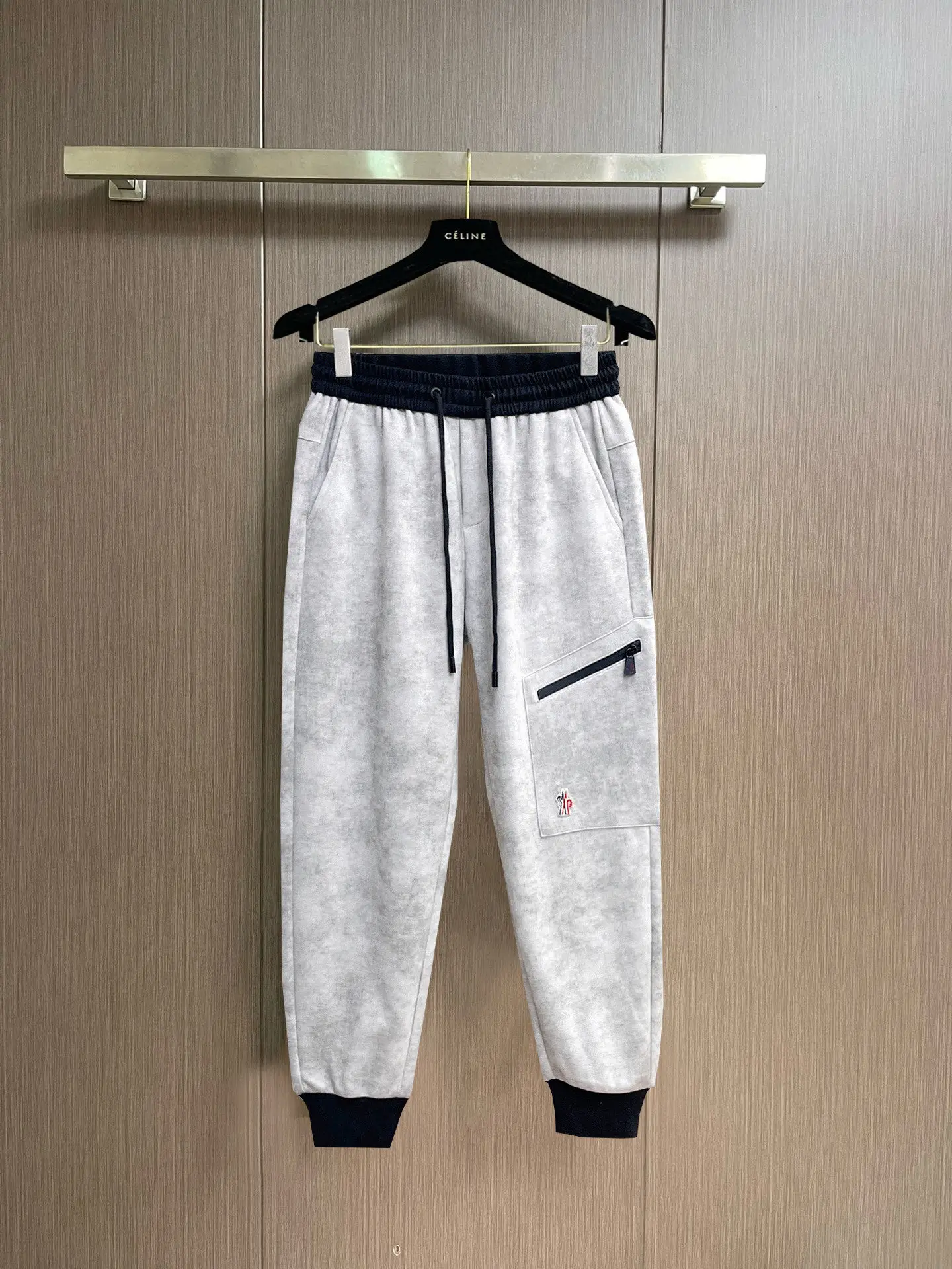 Logo-Patch Tapered Sweatpants D29014600