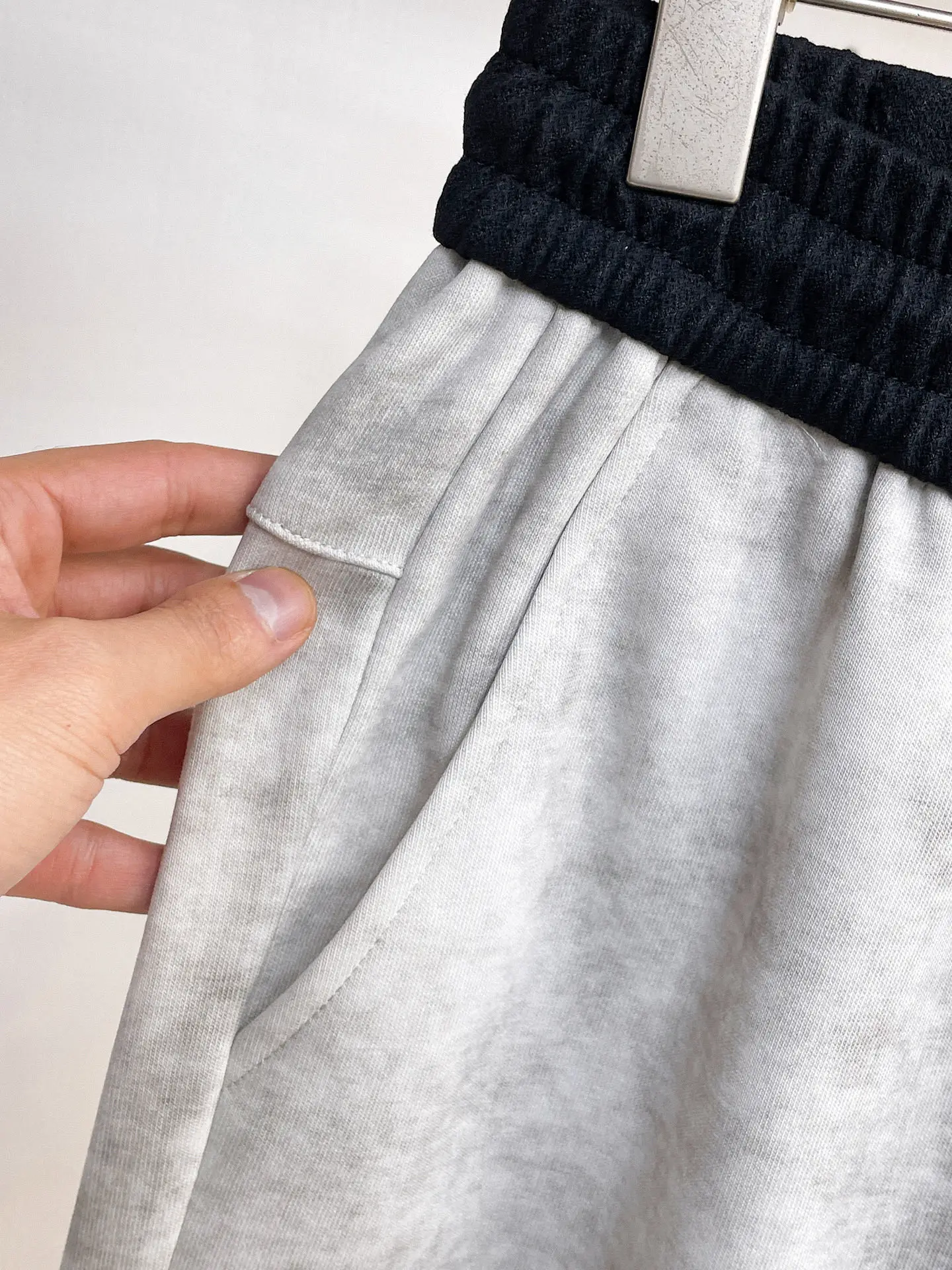 Logo-Patch Tapered Sweatpants D29014600 — view 6