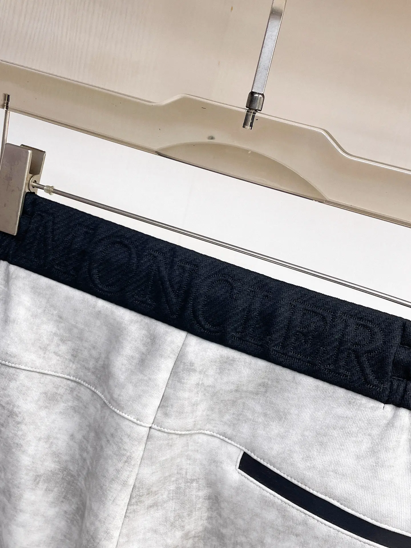 Logo-Patch Tapered Sweatpants D29014600 — view 10