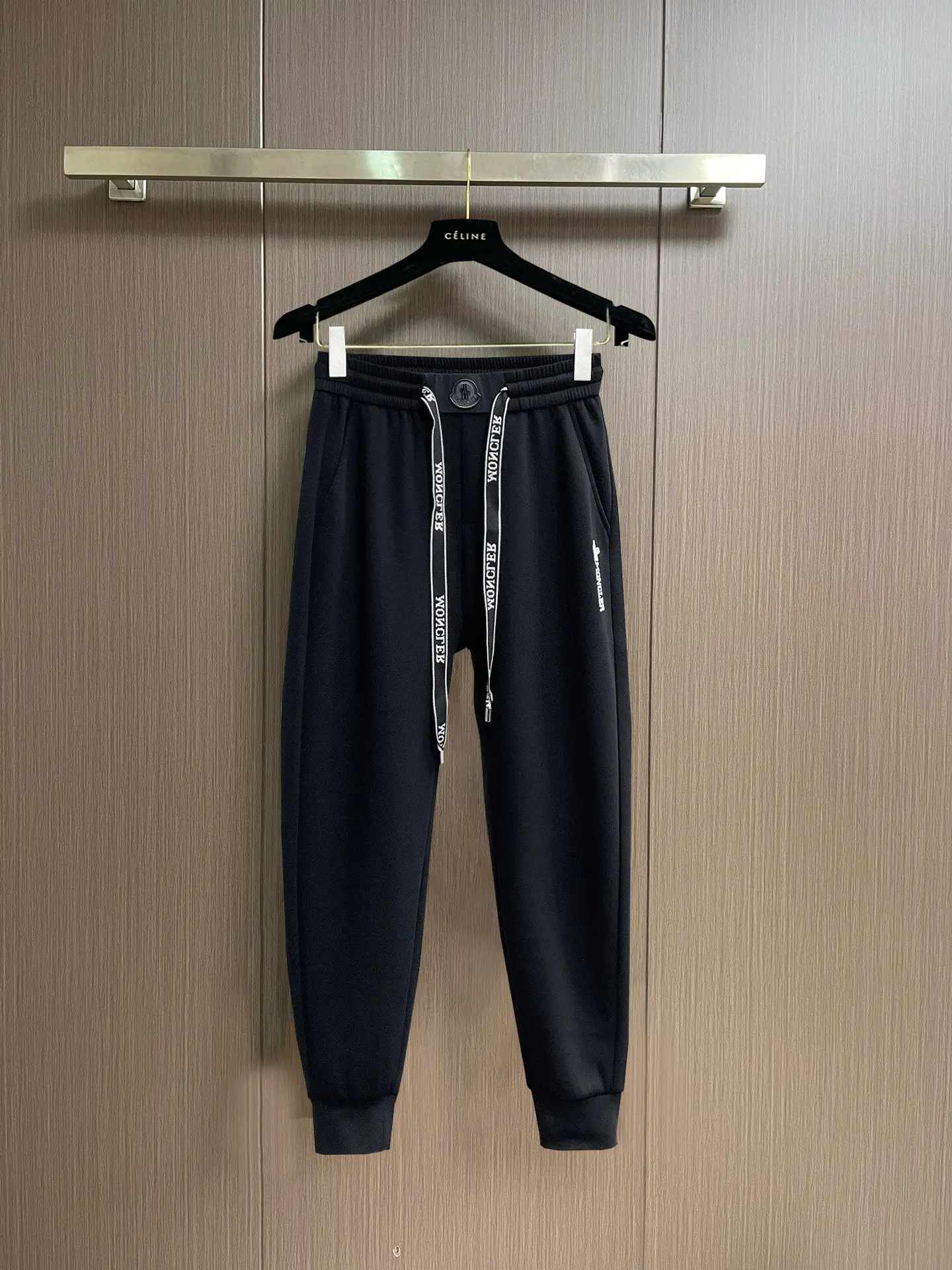Logo-Detailed Tapered Sweatpants D29014613