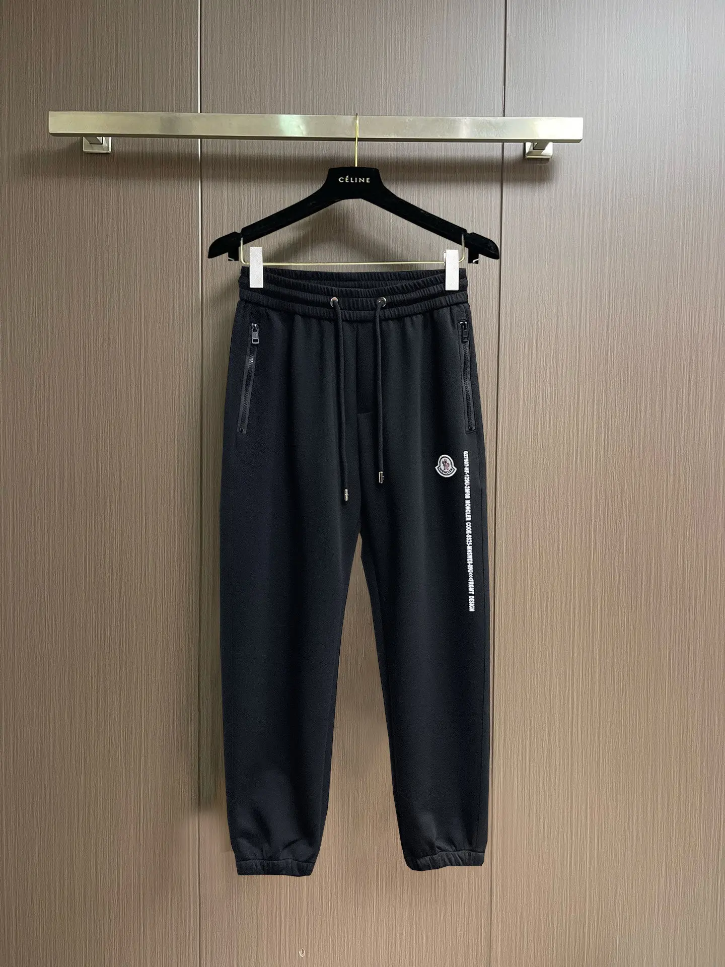 Logo-Appliquéd Tapered Sweatpants D29014627