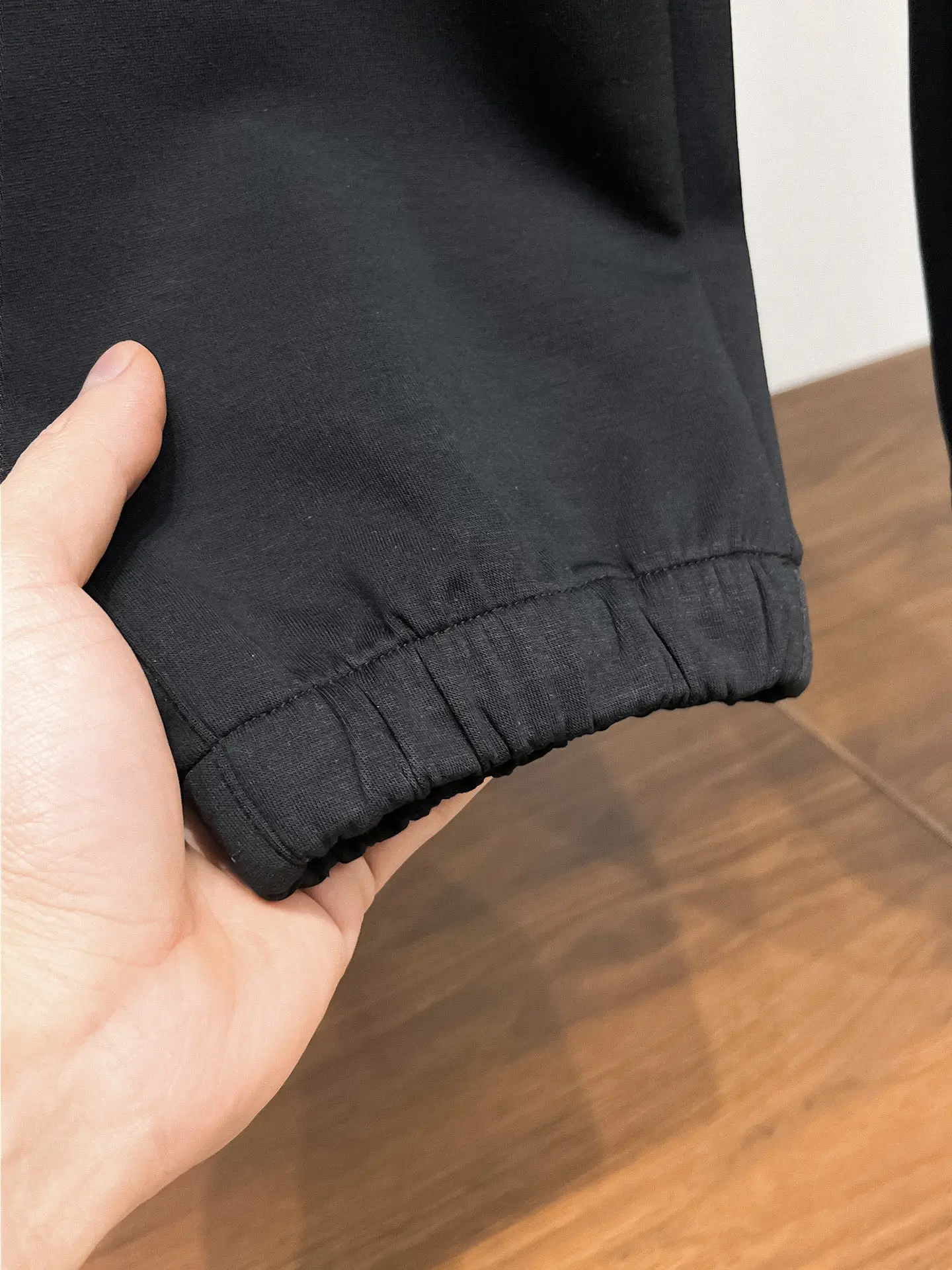 Logo-Appliquéd Tapered Sweatpants D29014627 — view 12