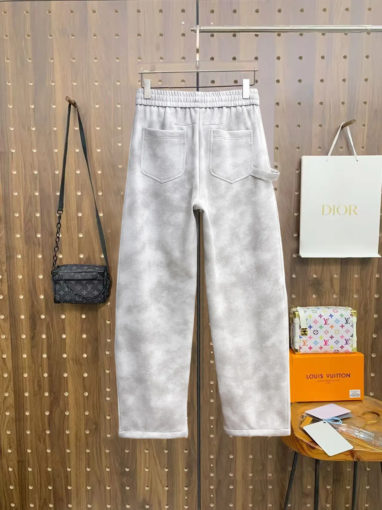 Logo-Embroidered Wide-Leg Sweatpants D29014640 — view 2
