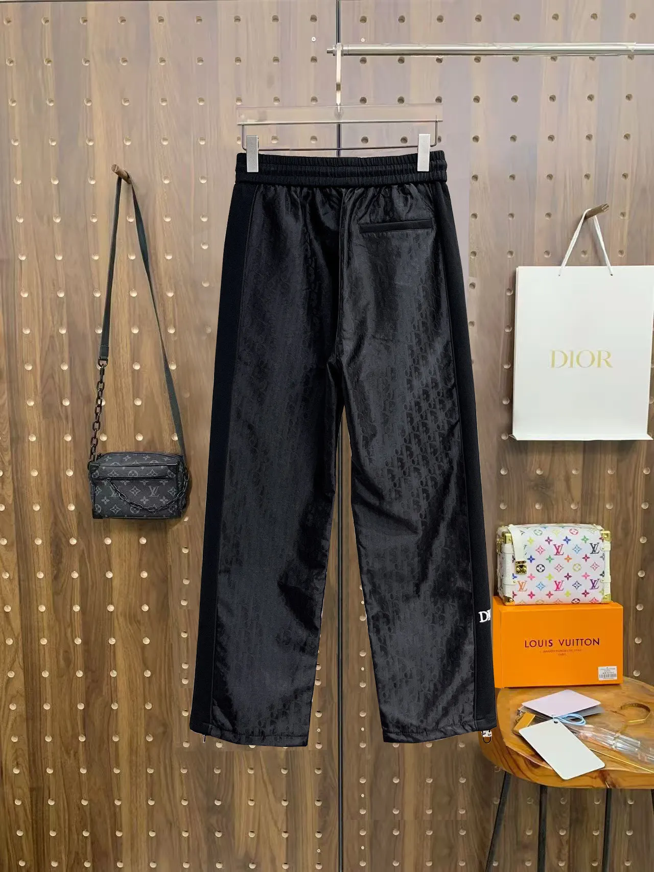 Oblique Jacquard Drawstring Track Pants D29014632 — view 2